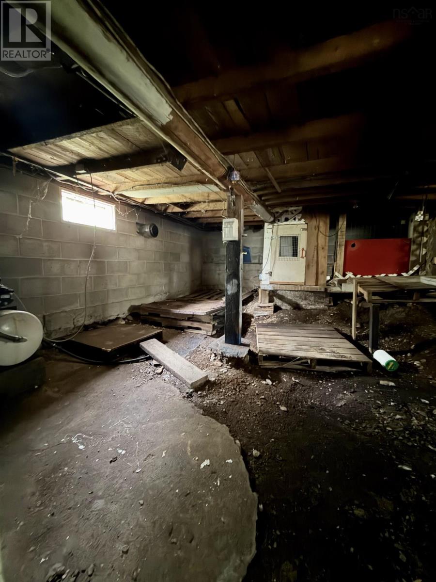 8721 Highway 101 Property Photo 49