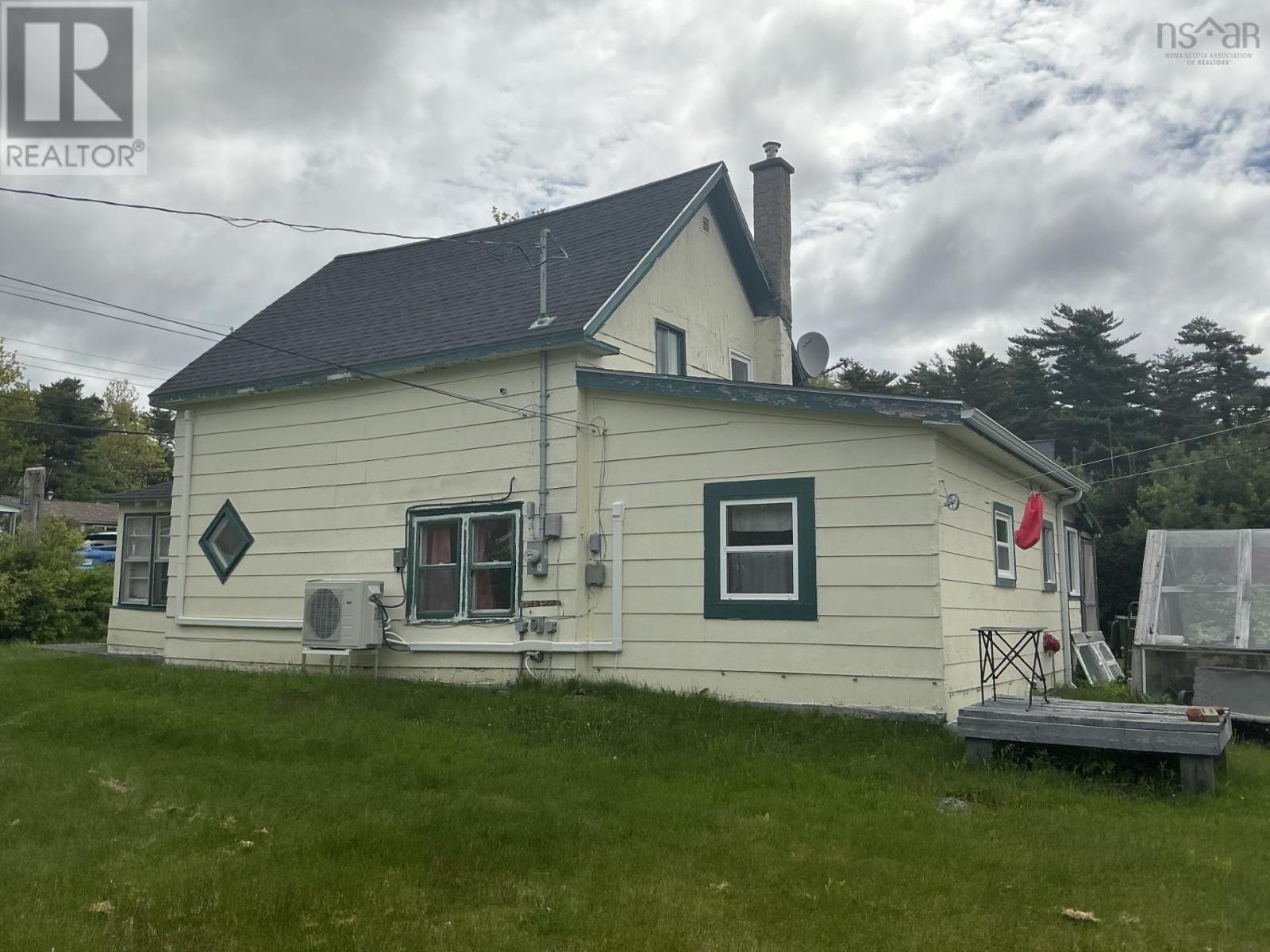 102 Highway 8 Property Photo 2