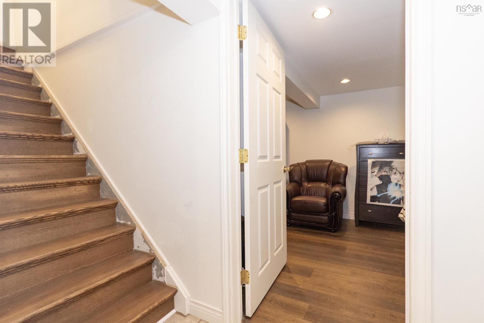 2 Lamy Street Property Photo 28
