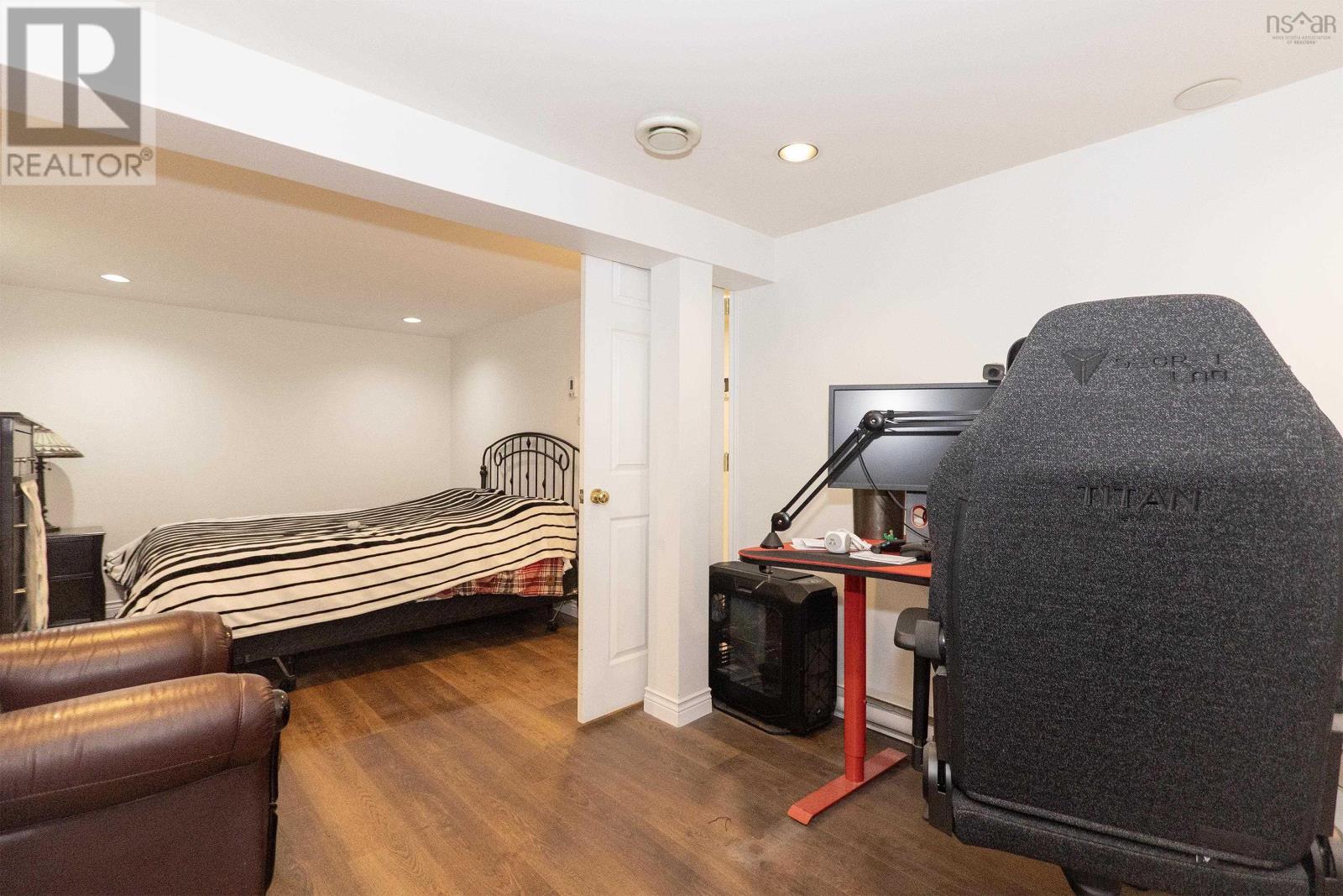 2 Lamy Street Property Photo 31