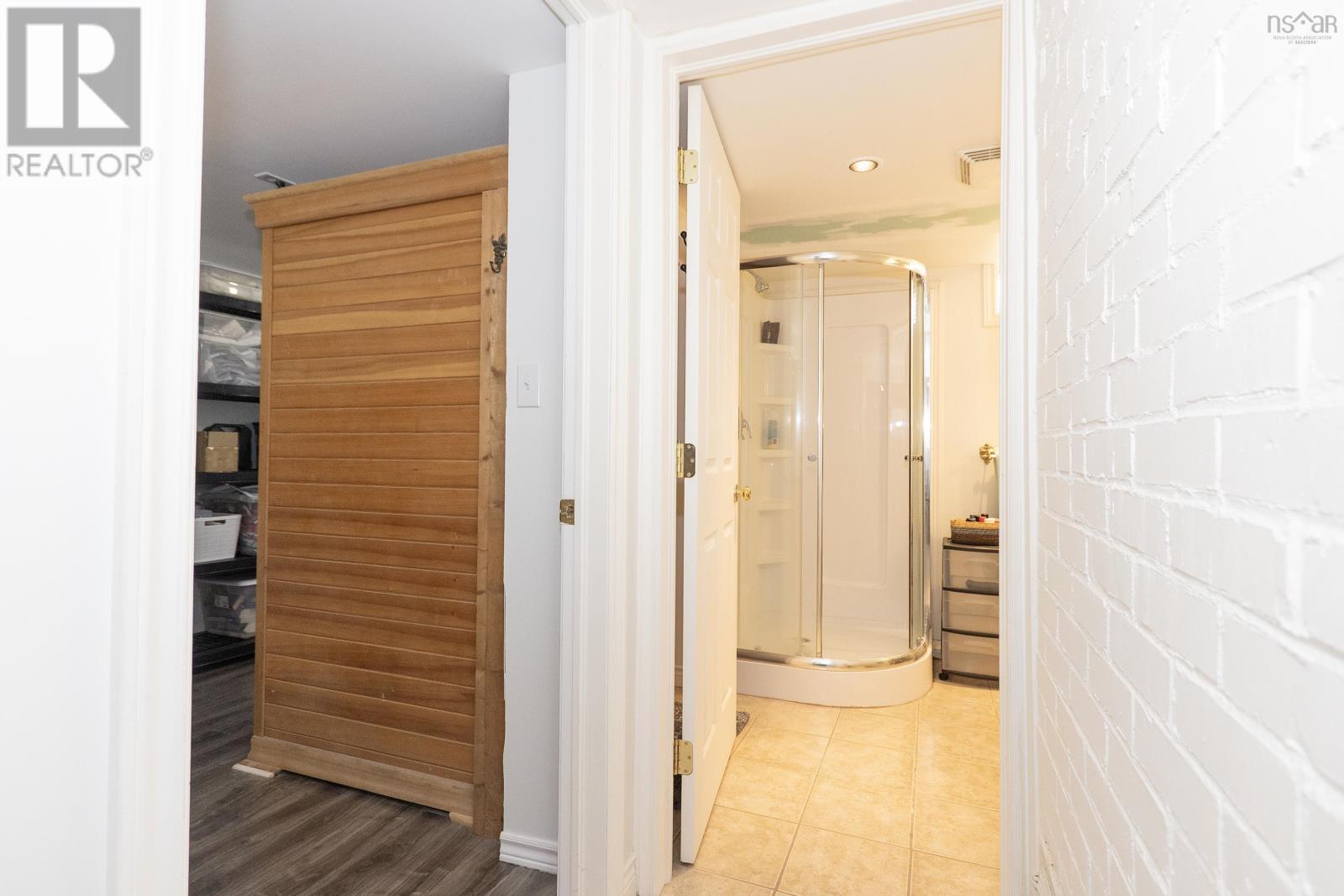 2 Lamy Street Property Photo 32