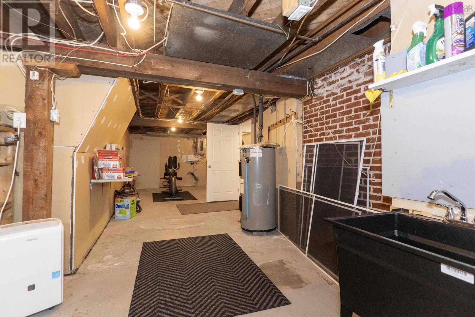 2 Lamy Street Property Photo 41