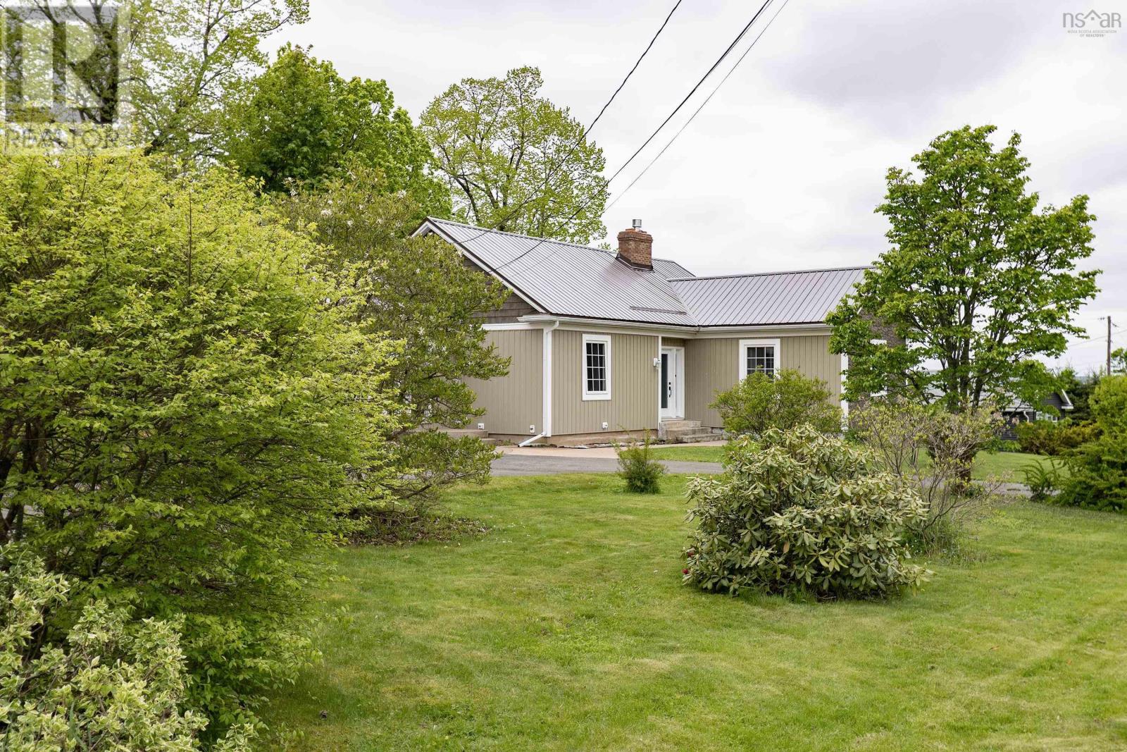 2 Lamy Street Property Photo 43