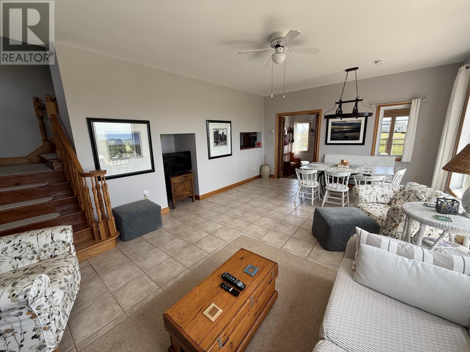 16 Gibson Lane Property Photo 6