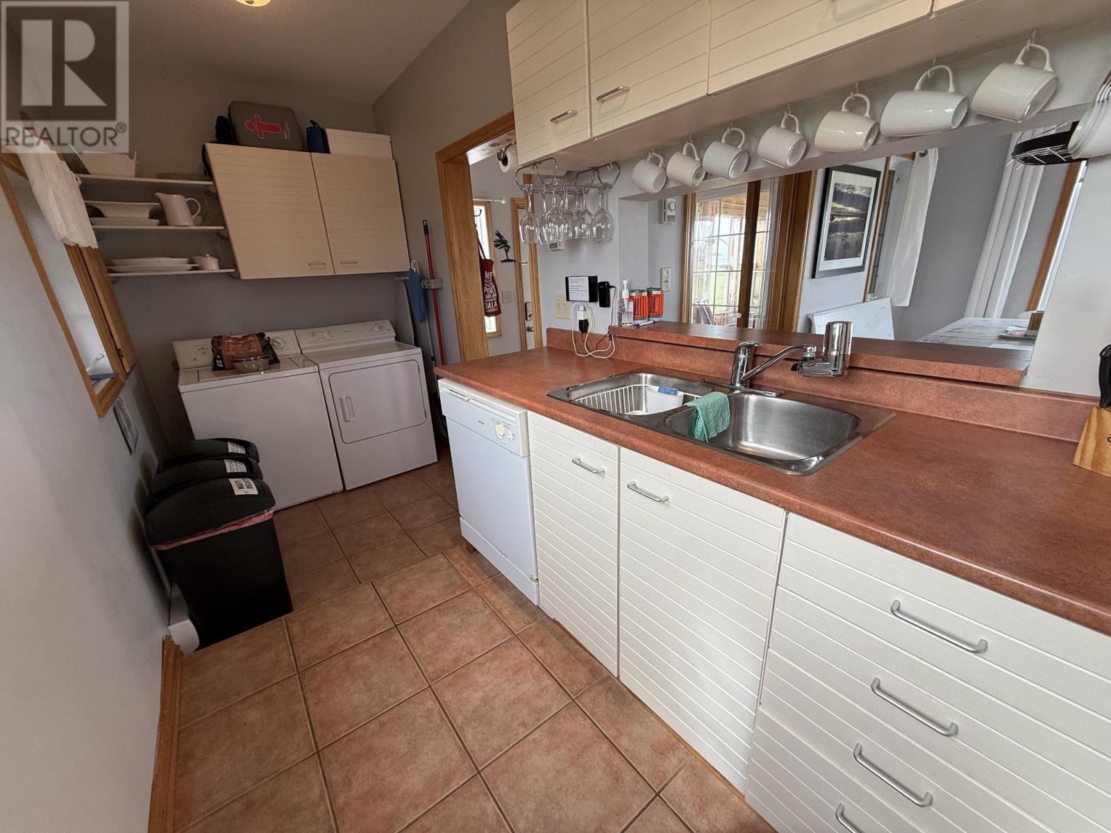 16 Gibson Lane Property Photo 11