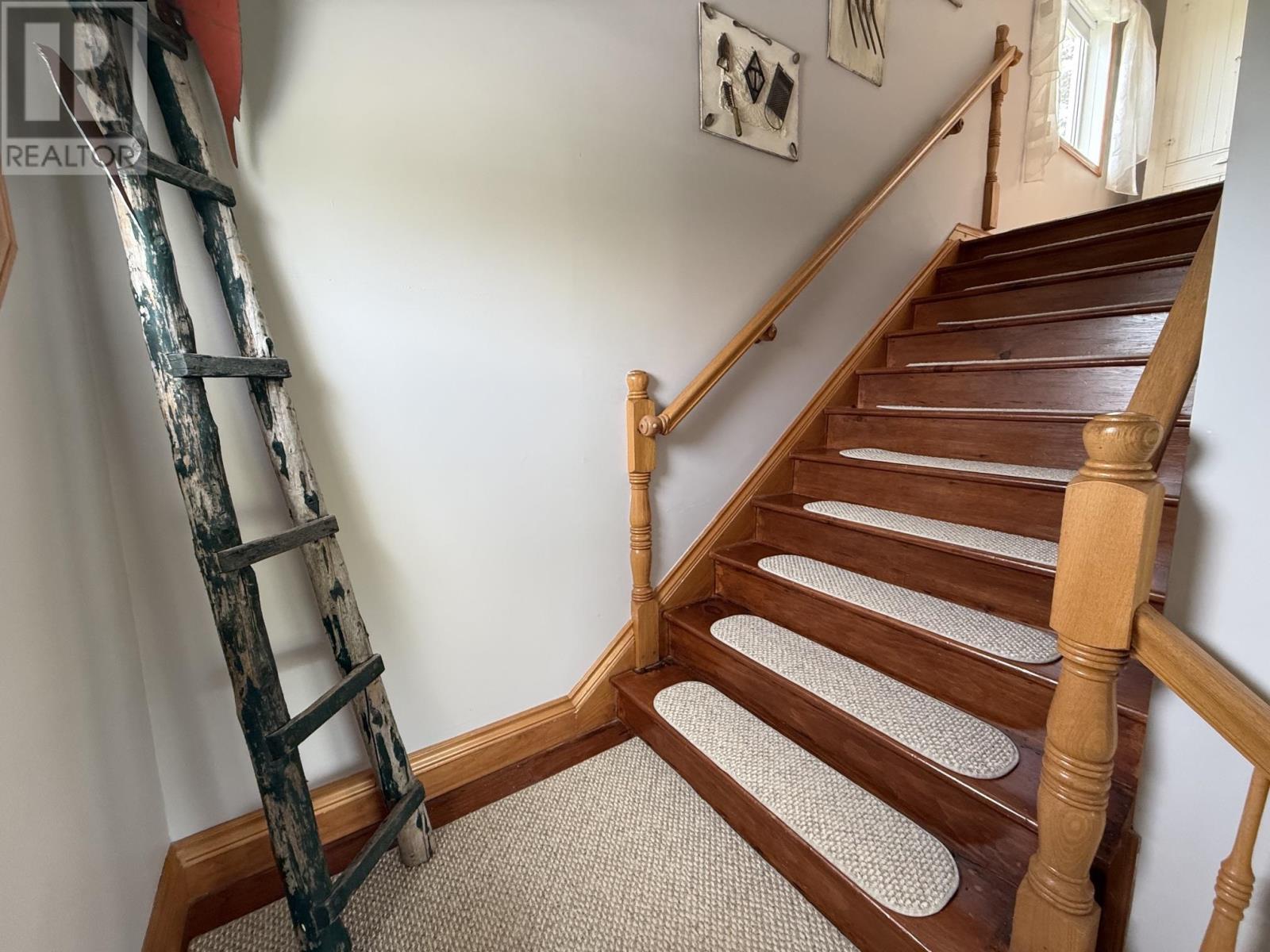 16 Gibson Lane Property Photo 12