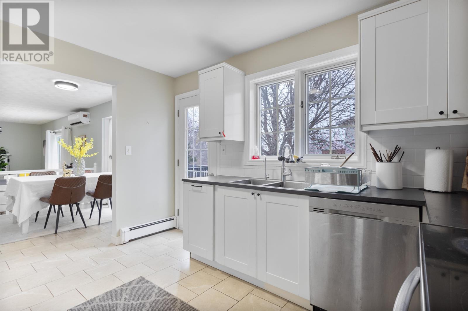 42 Cortland Street Street Property Photo 17