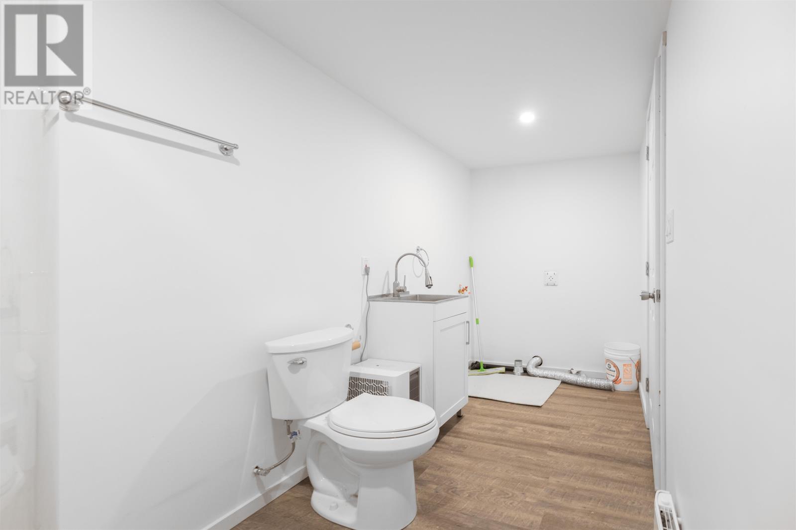 42 Cortland Street Street Property Photo 43