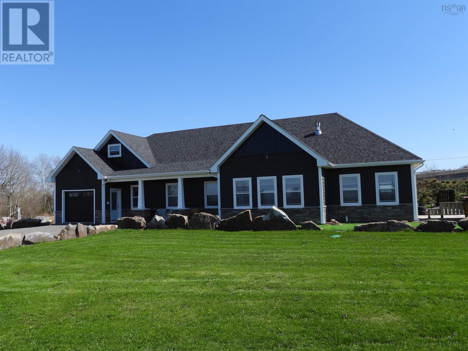 40 Old Oak Island Road Property Photo 1