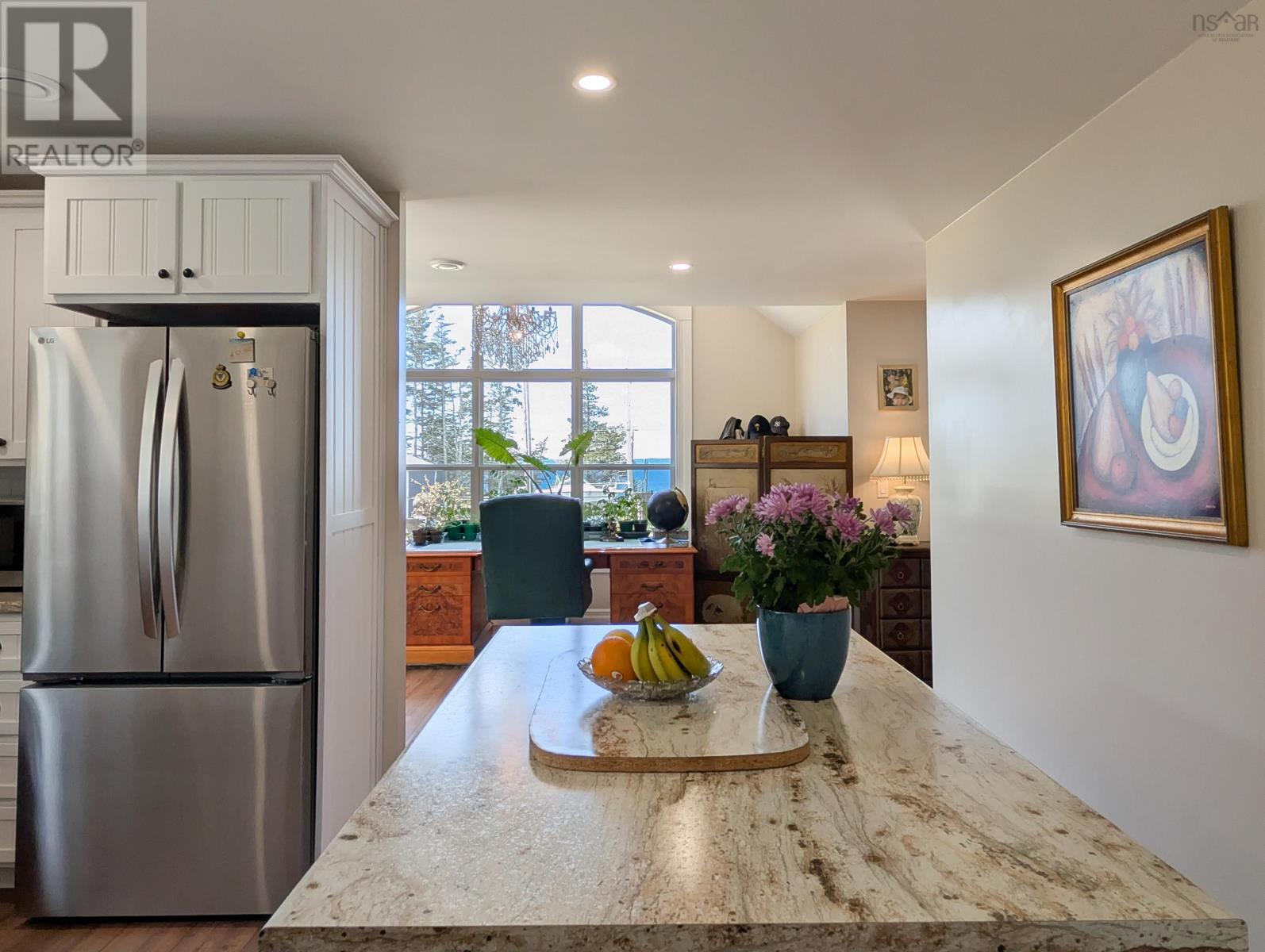684 Riverside Road Property Photo 16