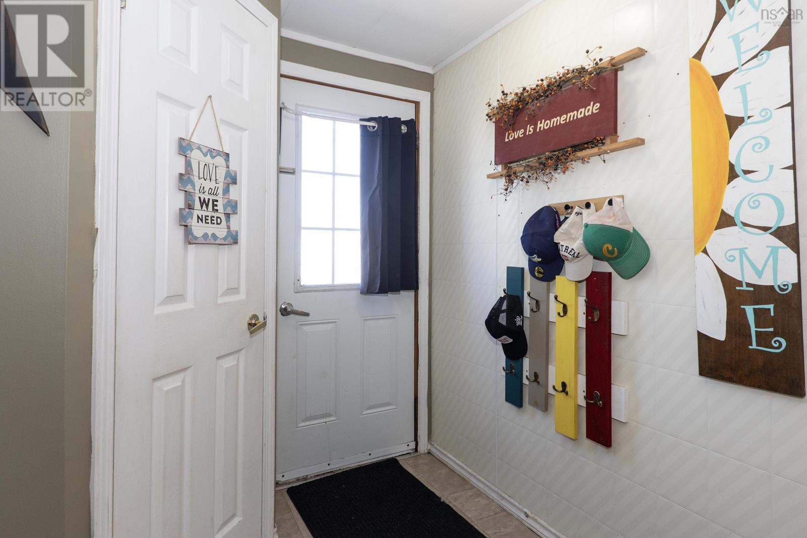 16 Lorne Crescent Property Photo 6