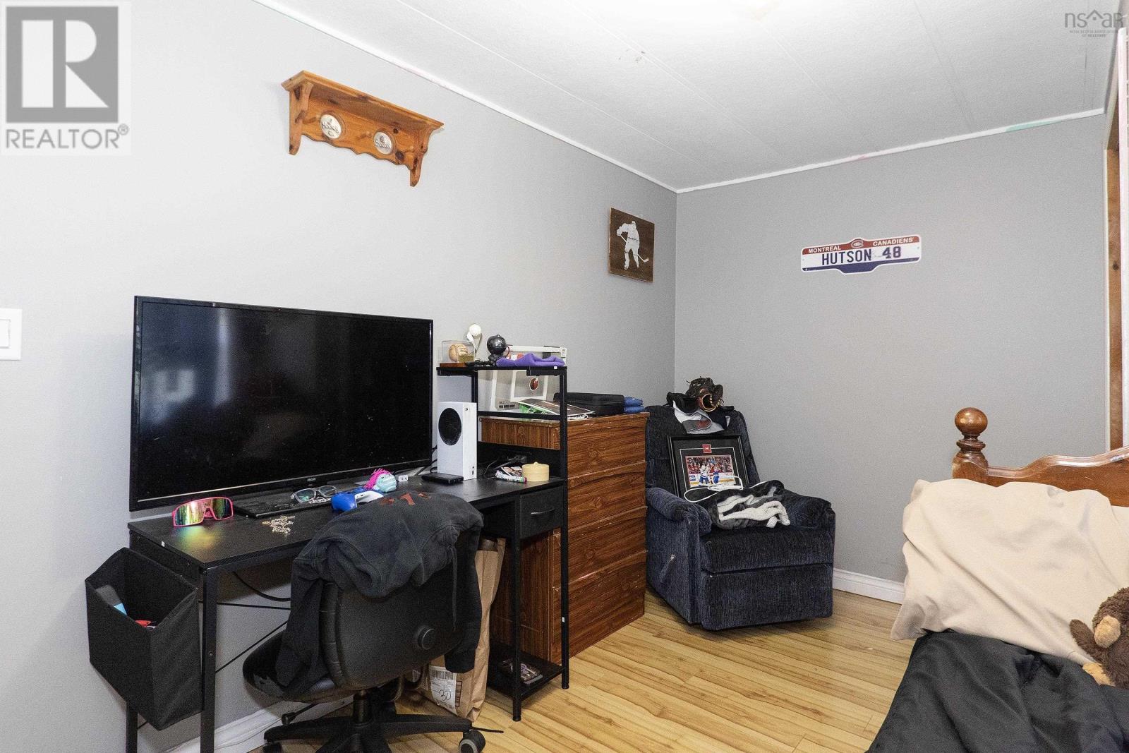 16 Lorne Crescent Property Photo 25