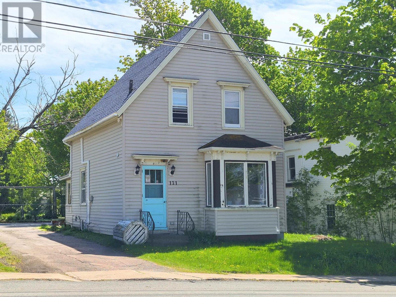 121 Main Street Property Photo 1