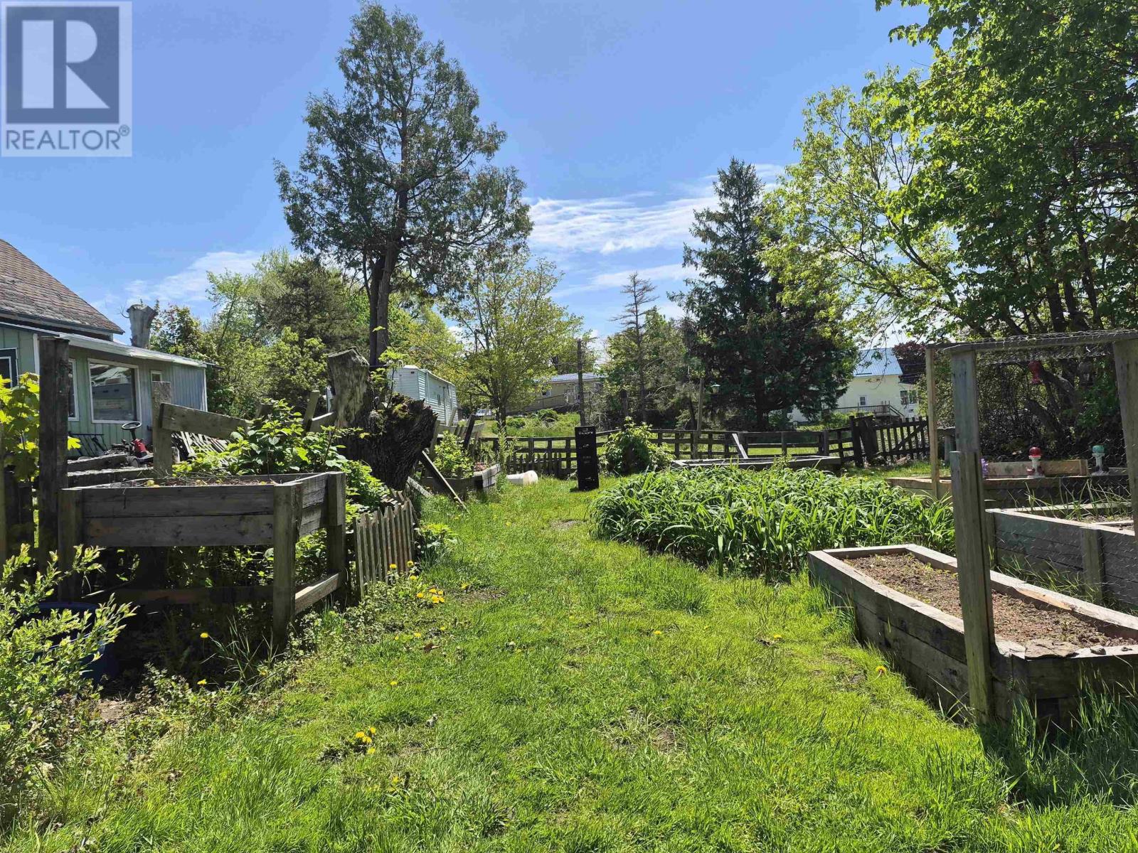 121 Main Street Property Photo 3