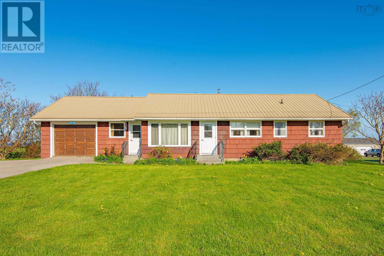9735 Highway 1 Property Photo 1