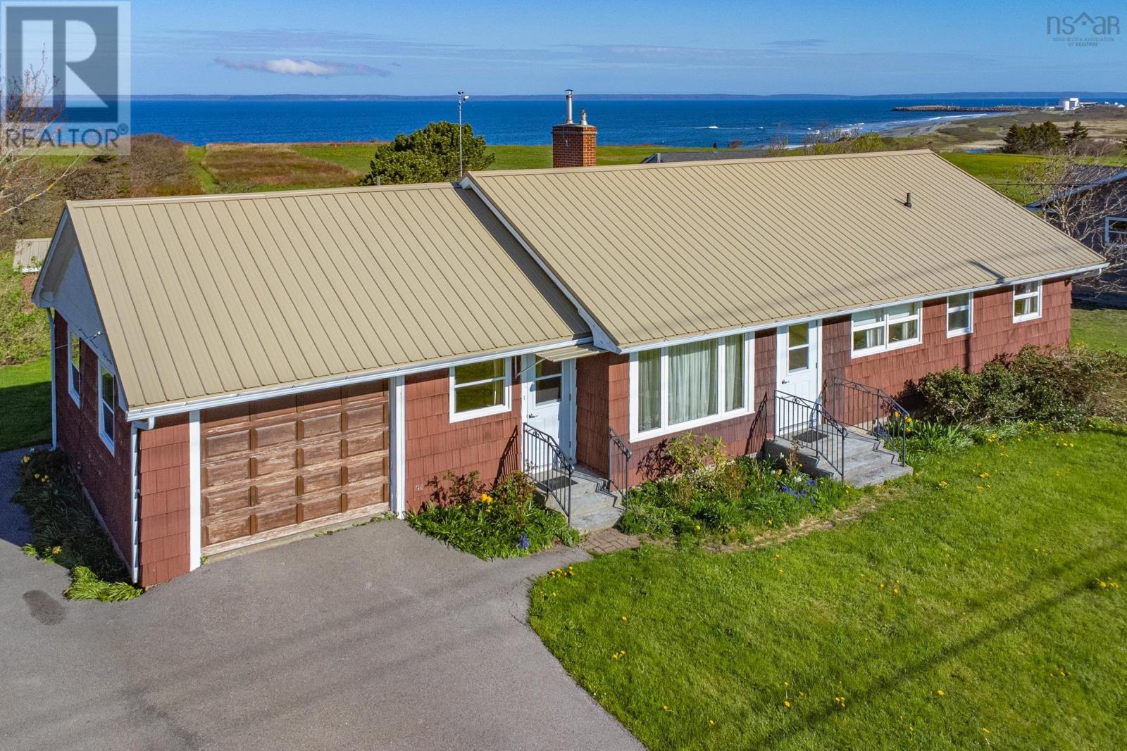 9735 Highway 1 Property Photo 2