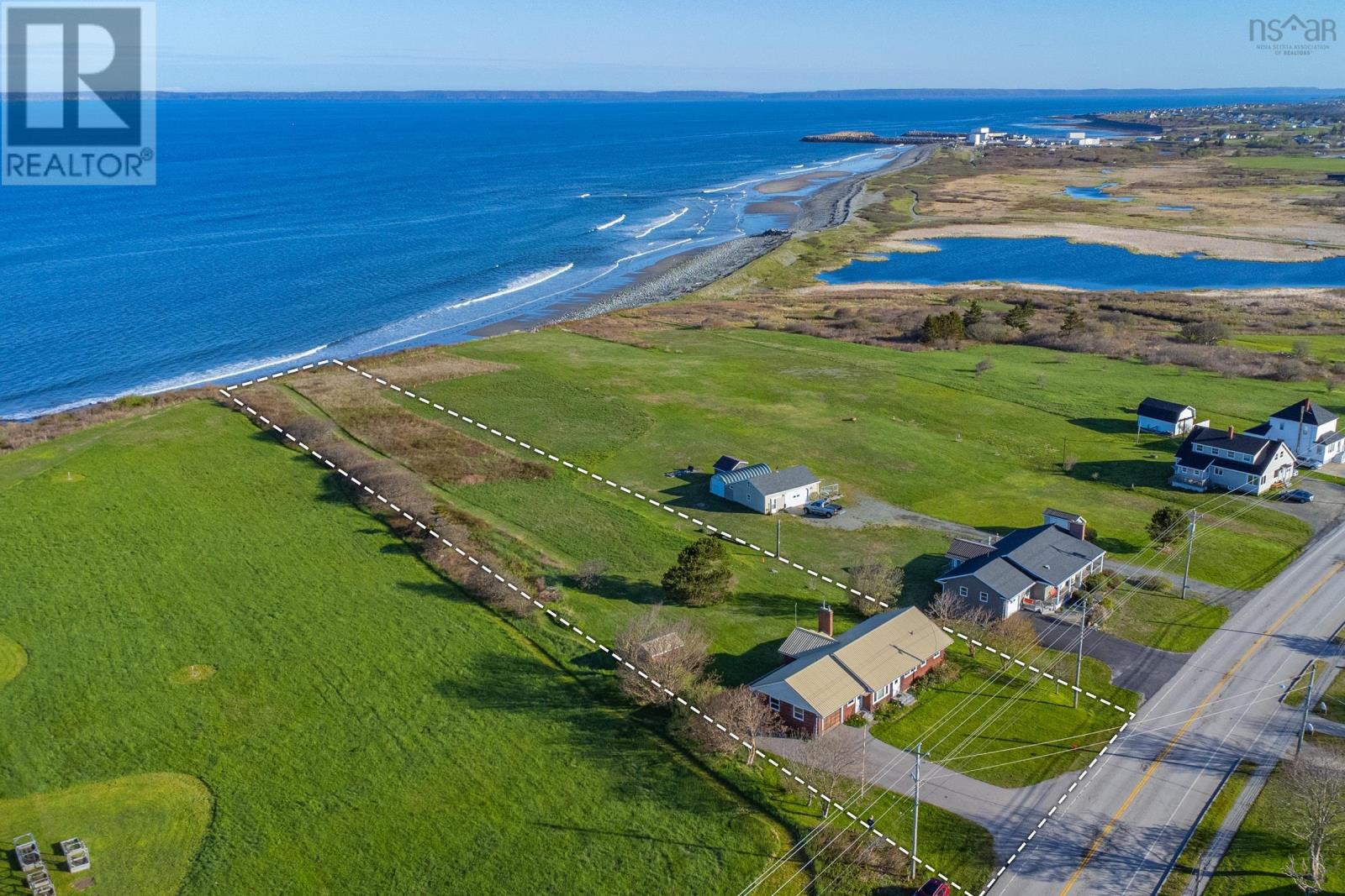 9735 Highway 1 Property Photo 4