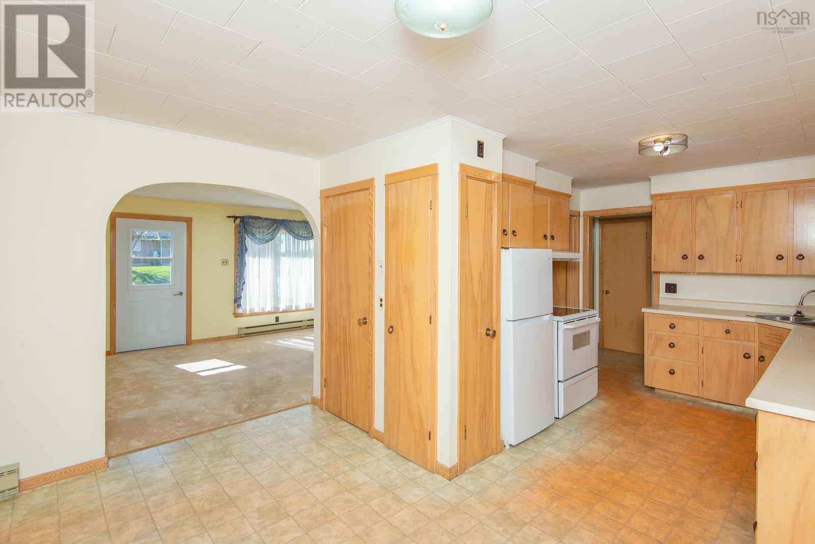9735 Highway 1 Property Photo 7