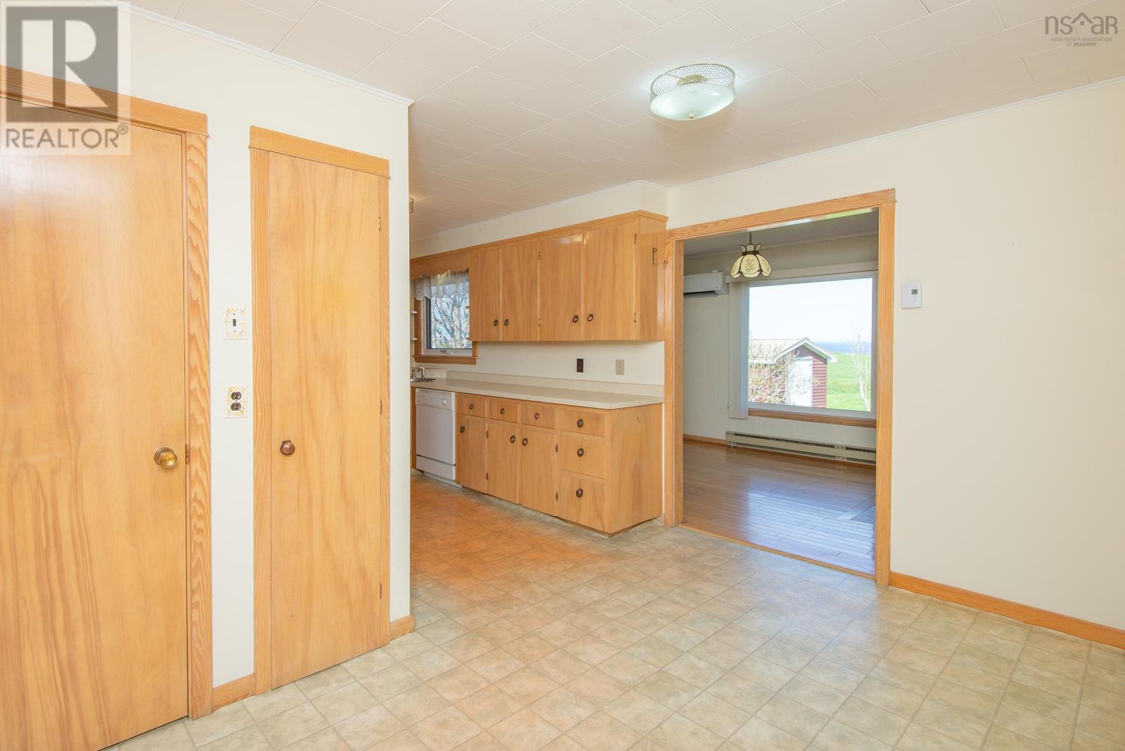 9735 Highway 1 Property Photo 8