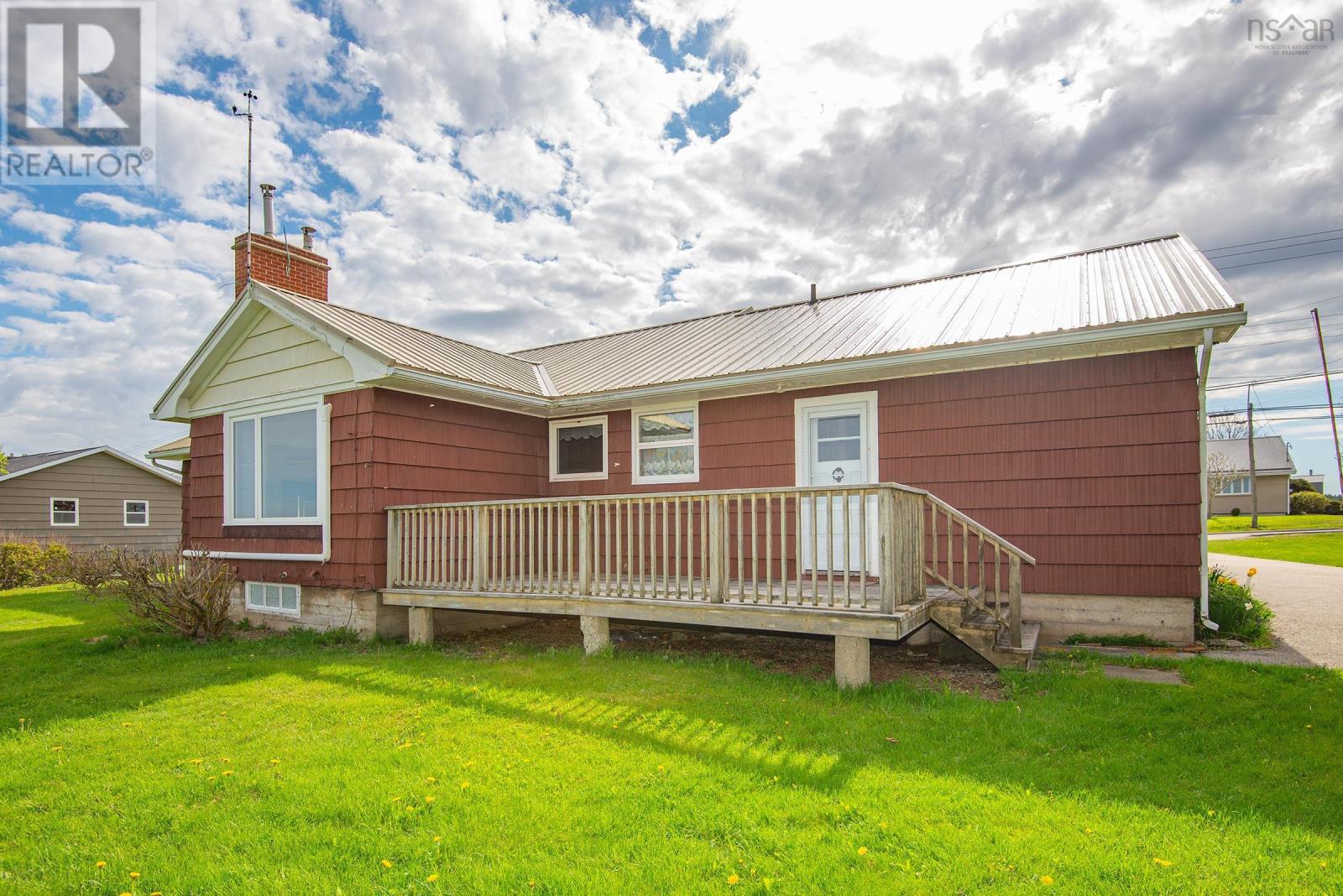 9735 Highway 1 Property Photo 33