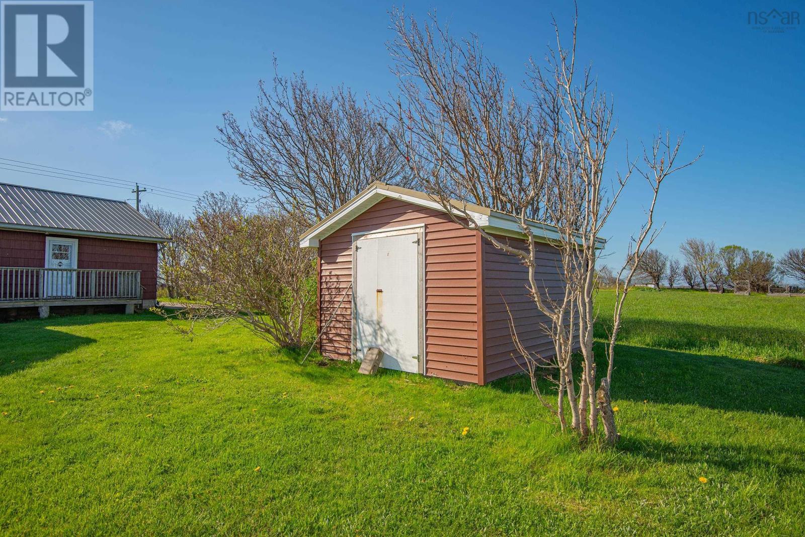 9735 Highway 1 Property Photo 36
