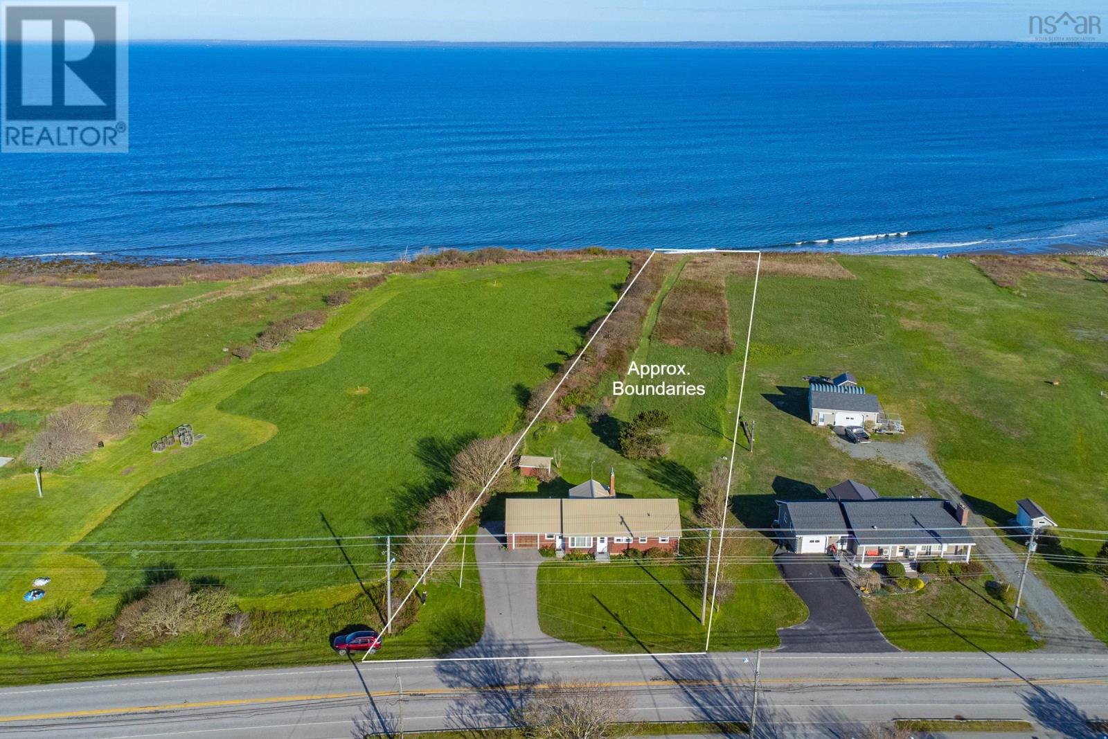 9735 Highway 1 Property Photo 38