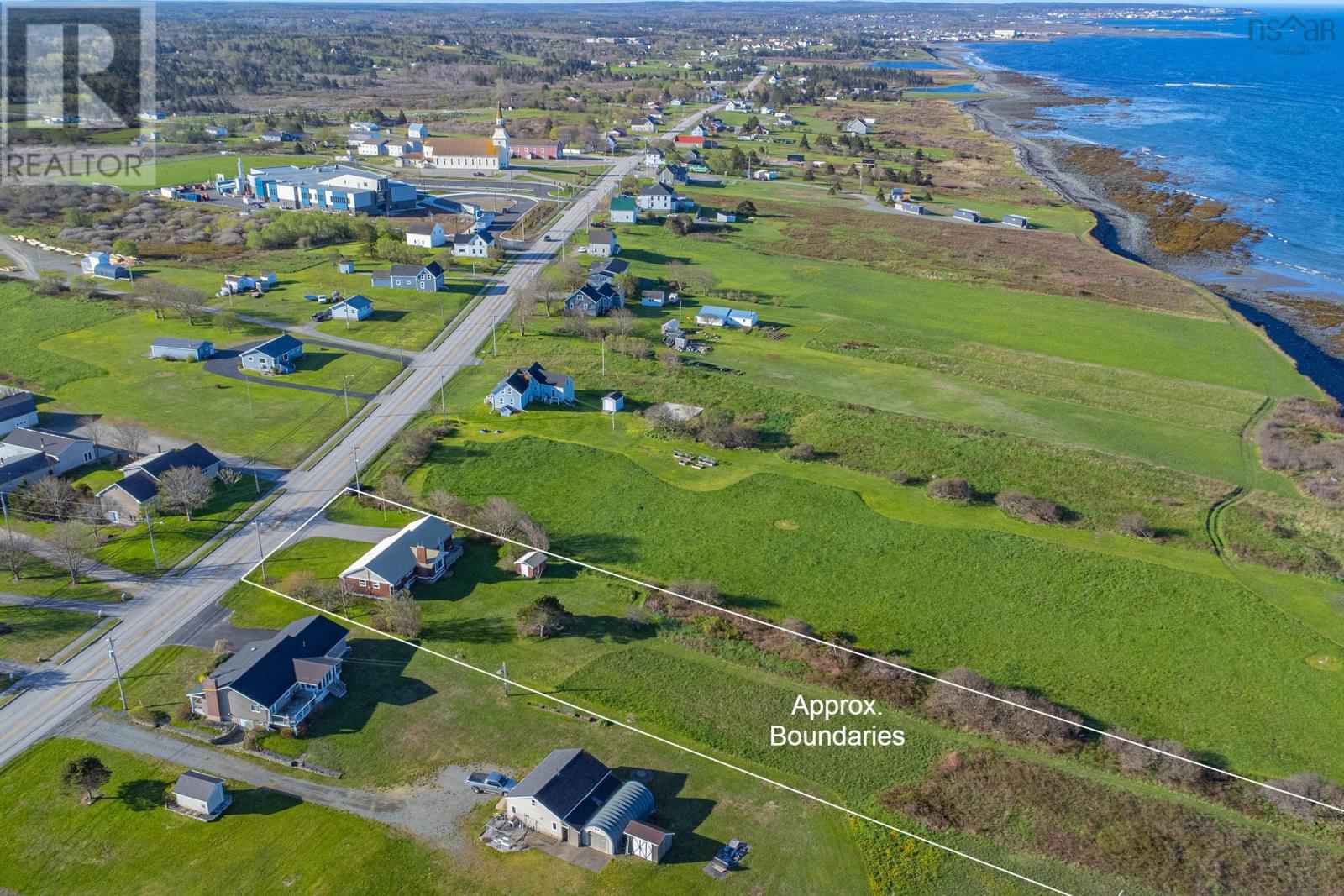 9735 Highway 1 Property Photo 40