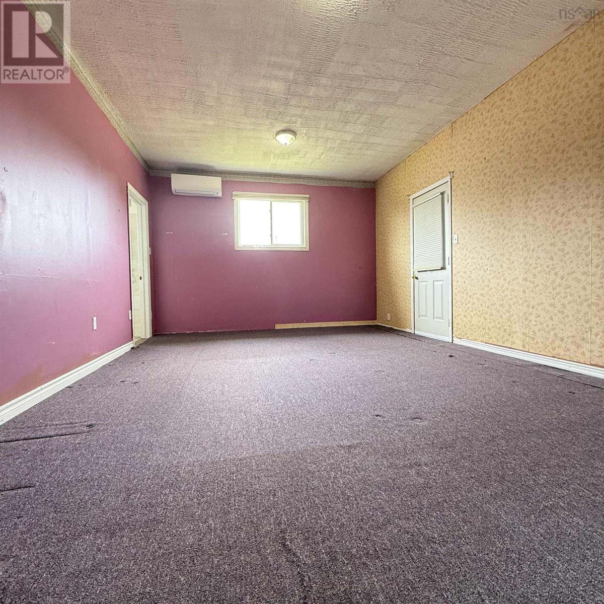 16989 Highway 7 Property Photo 12