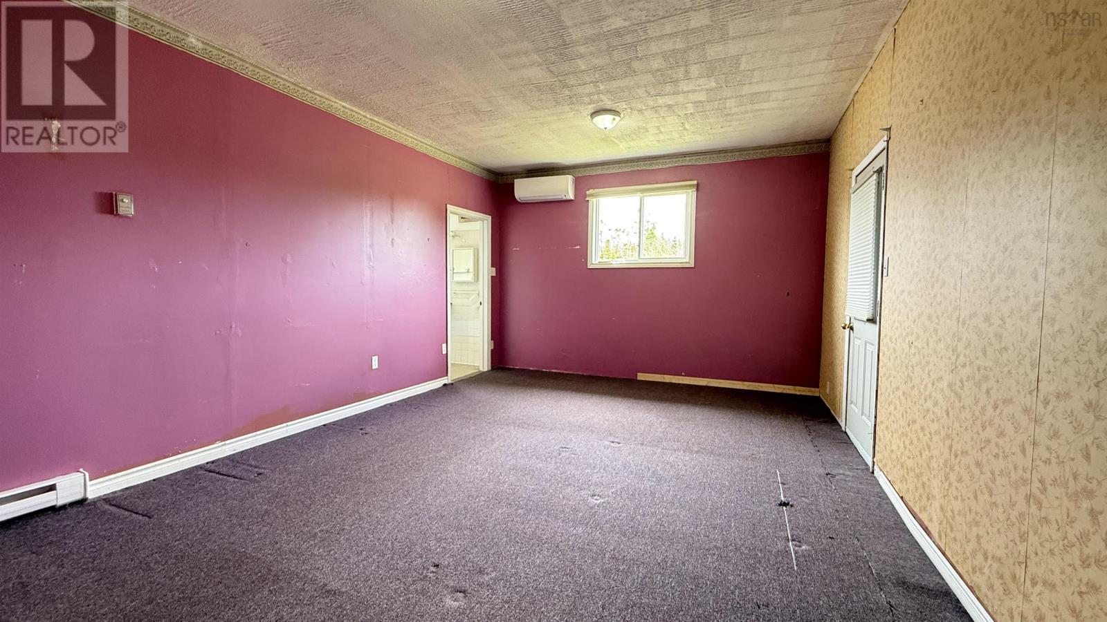 16989 Highway 7 Property Photo 13