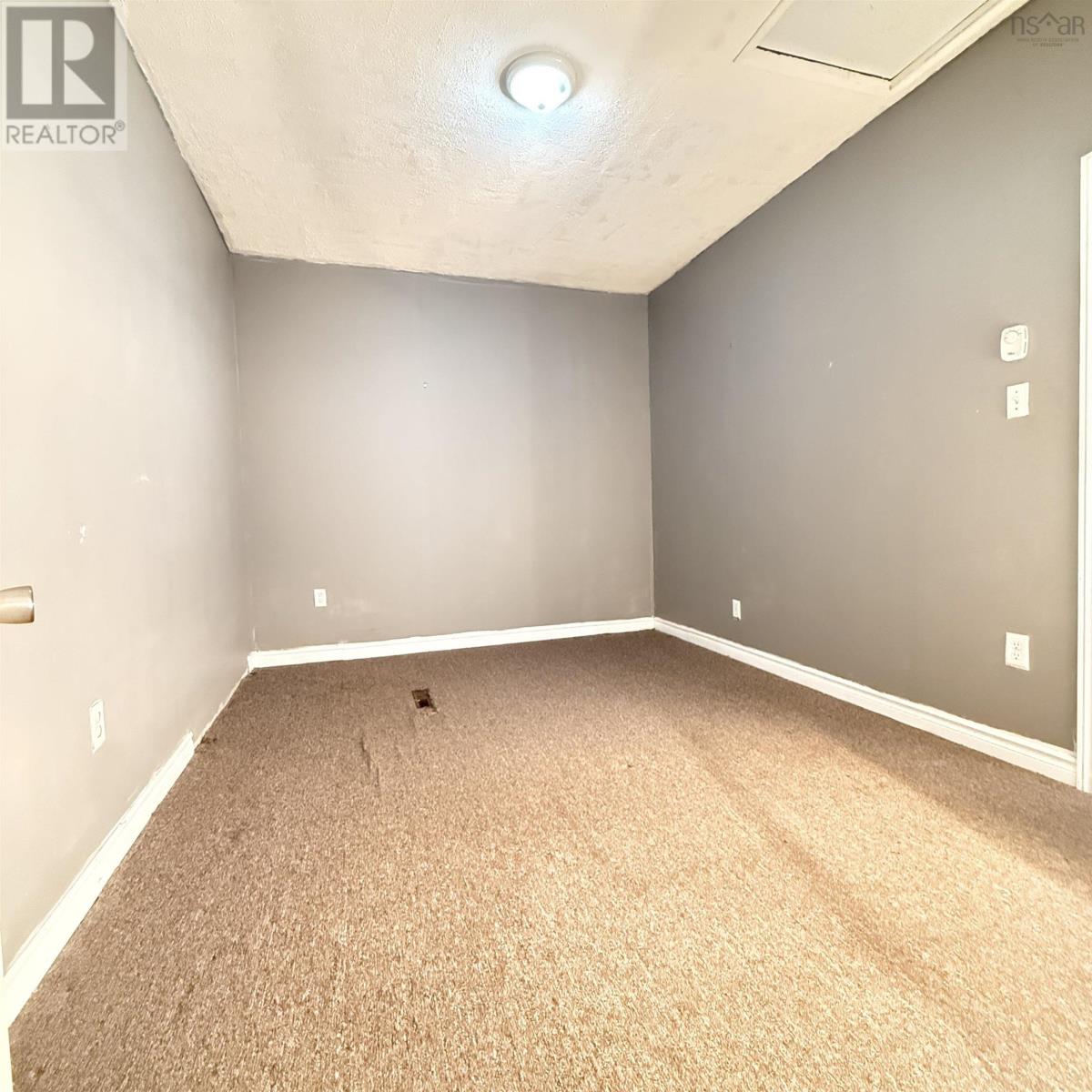 16989 Highway 7 Property Photo 15