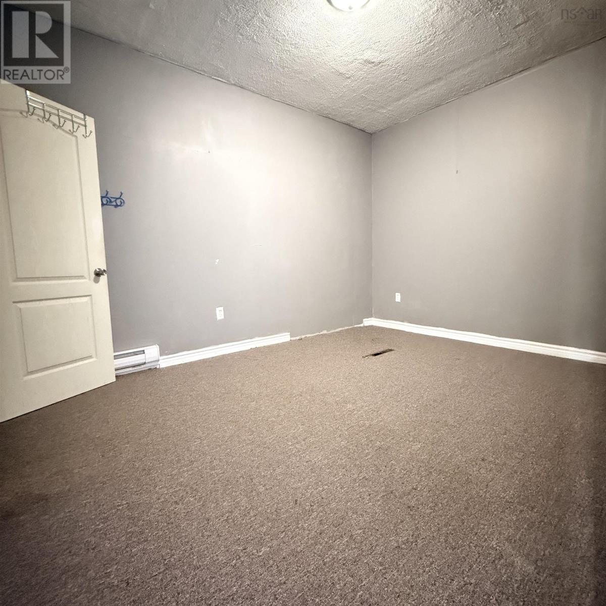 16989 Highway 7 Property Photo 17