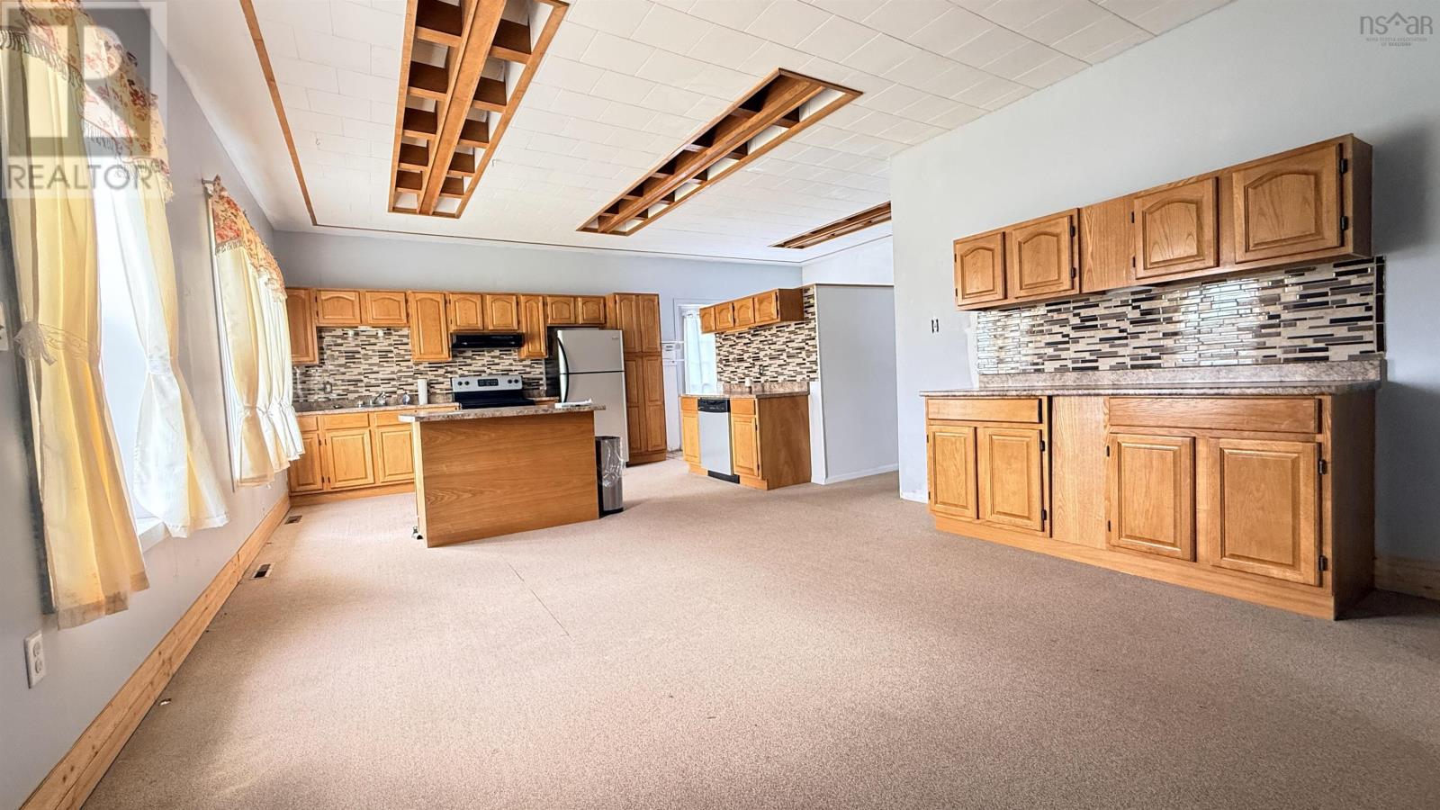 16989 Highway 7 Property Photo 22