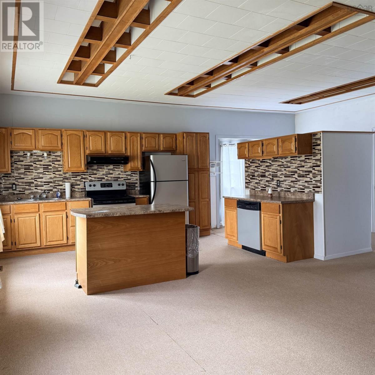 16989 Highway 7 Property Photo 24