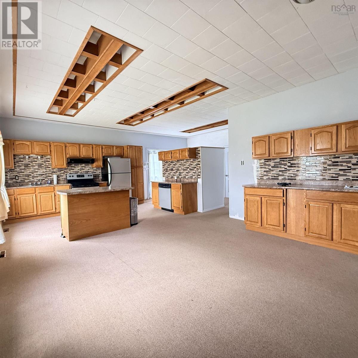 16989 Highway 7 Property Photo 25
