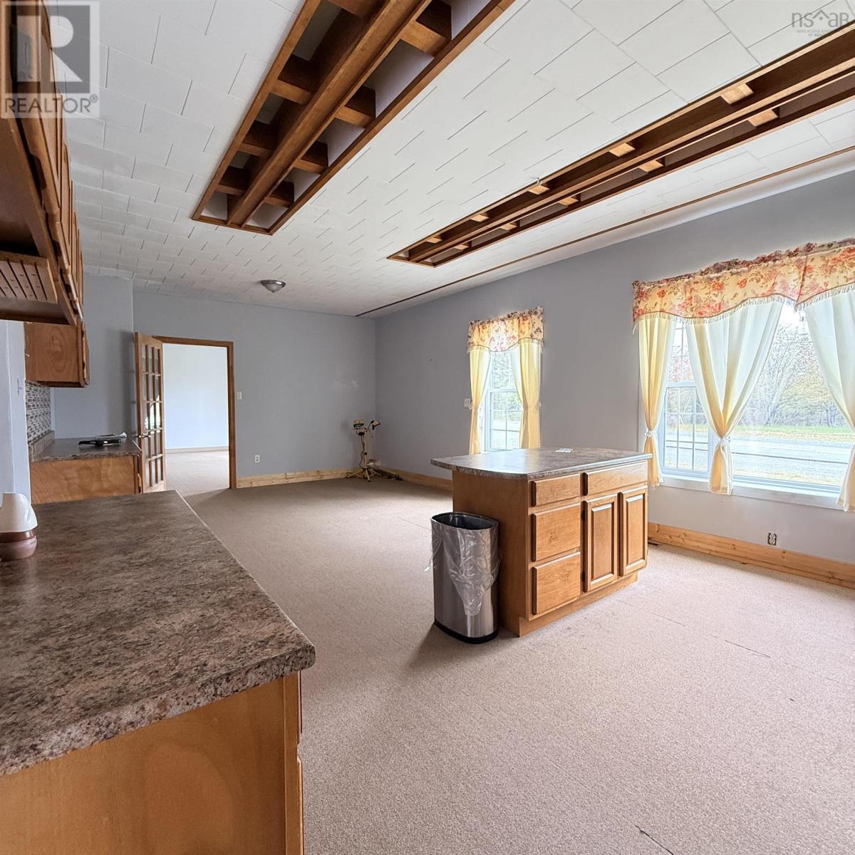 16989 Highway 7 Property Photo 27