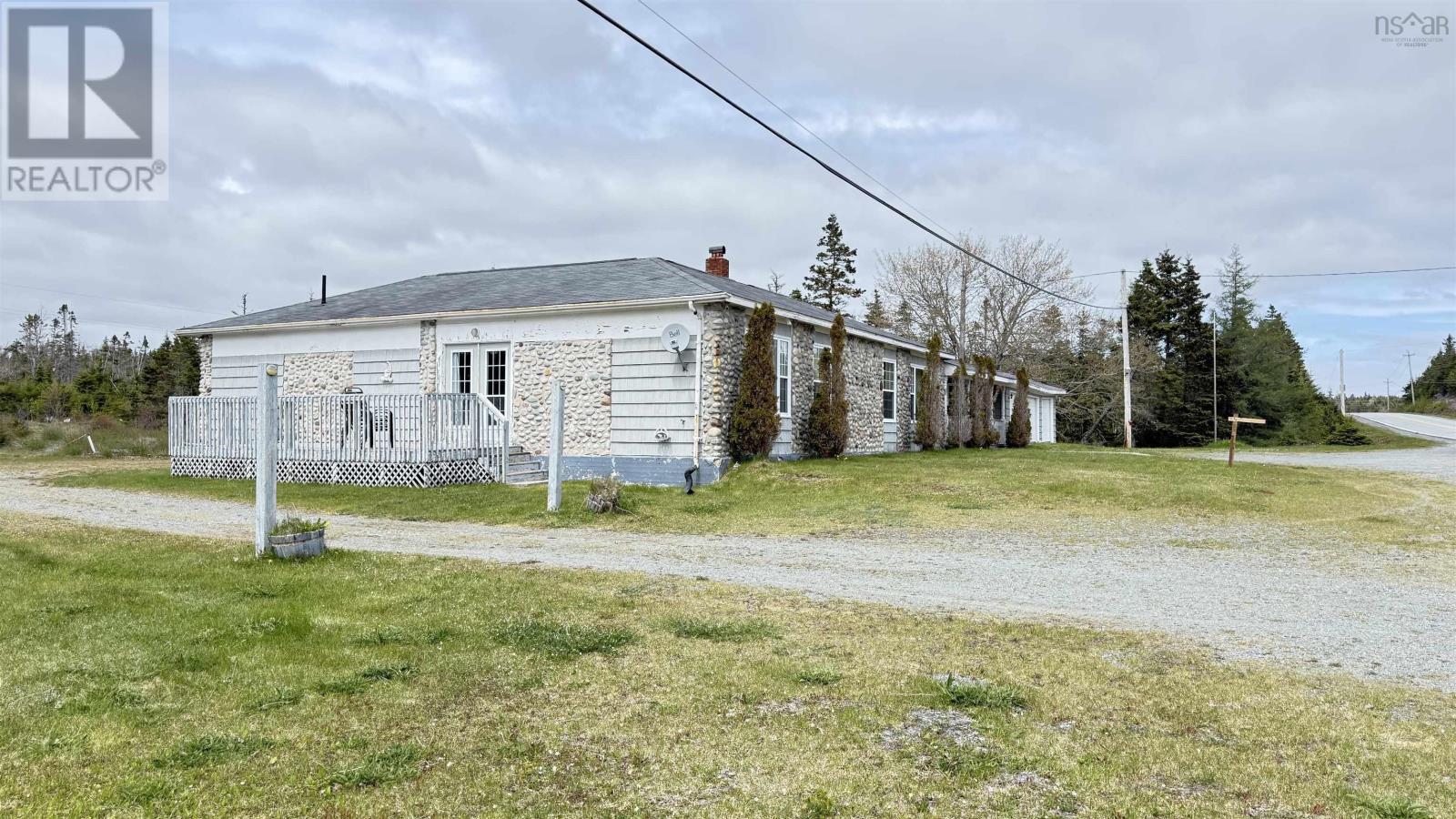 16989 Highway 7 Property Photo 42