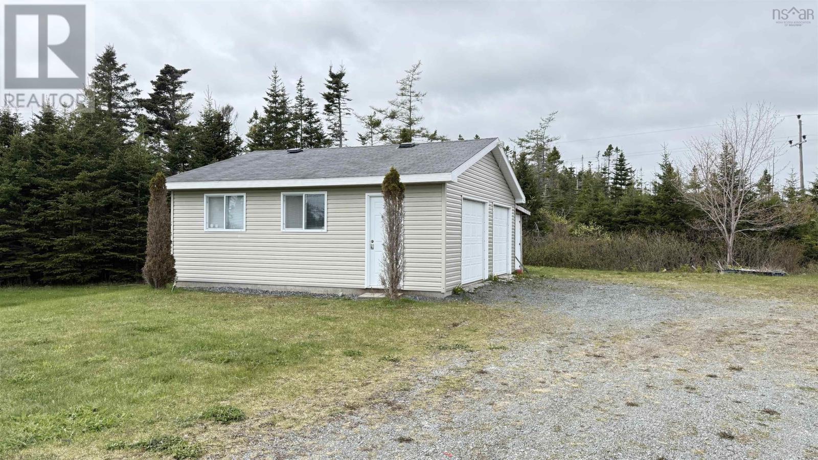 16989 Highway 7 Property Photo 43