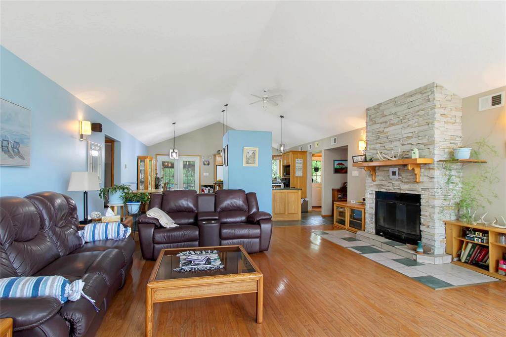 107103 43n (treesbank) Road Property Photo 5