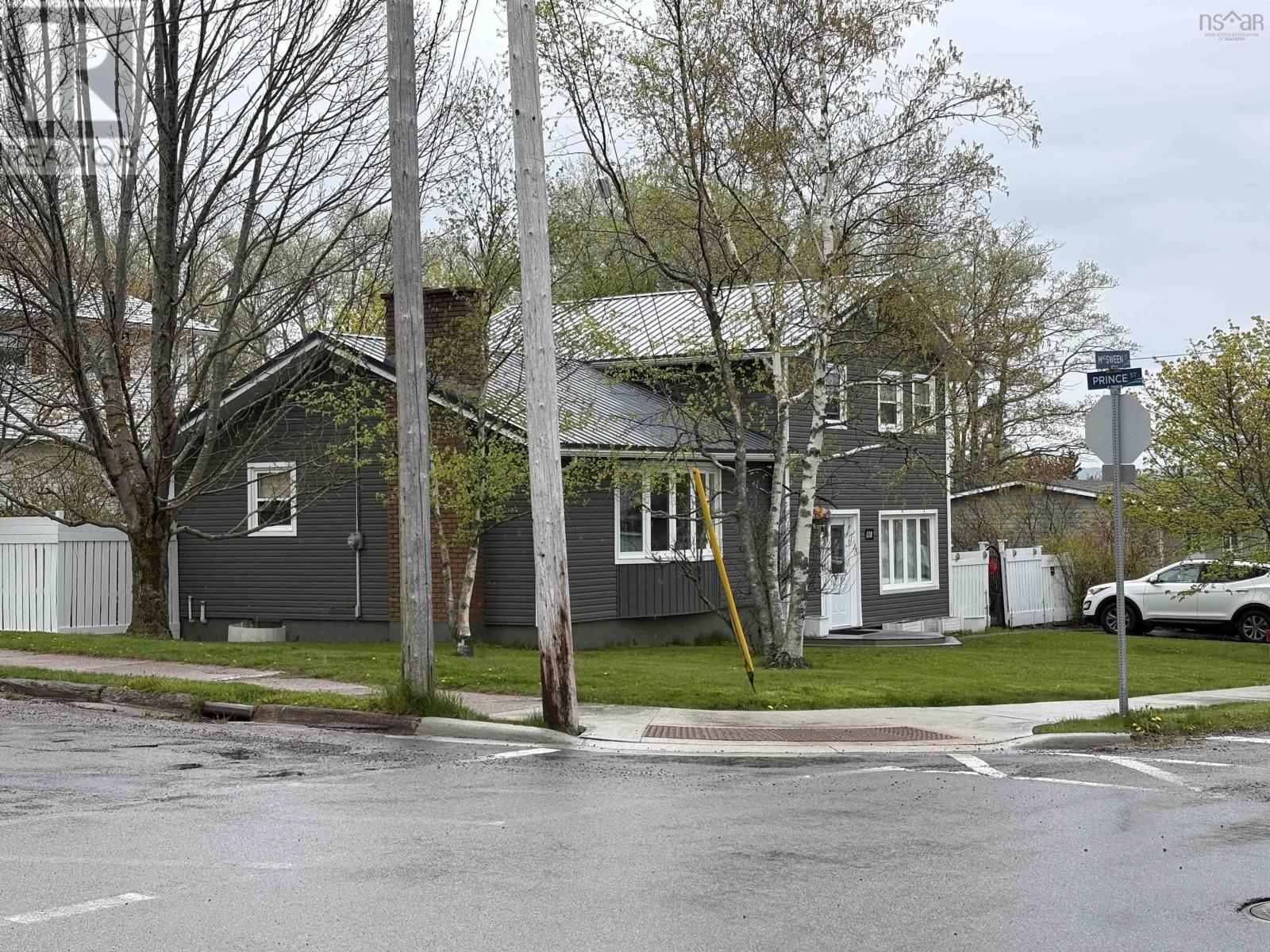 118 MacSween Street