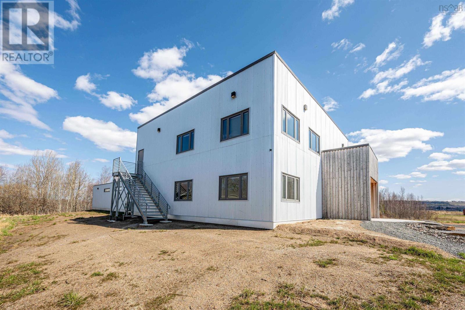 1200 Parkway Drive Property Photo 3