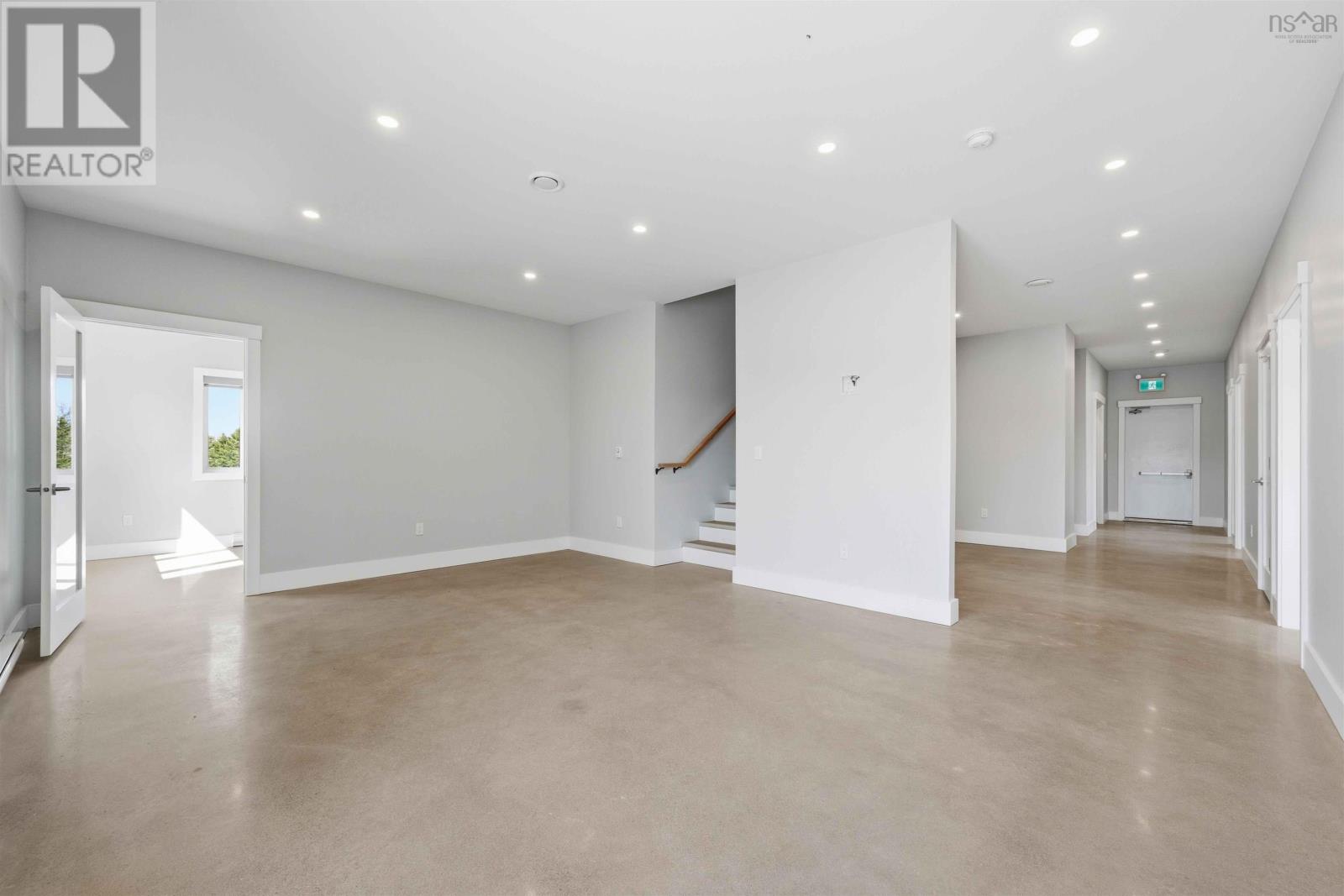 1200 Parkway Drive Property Photo 5