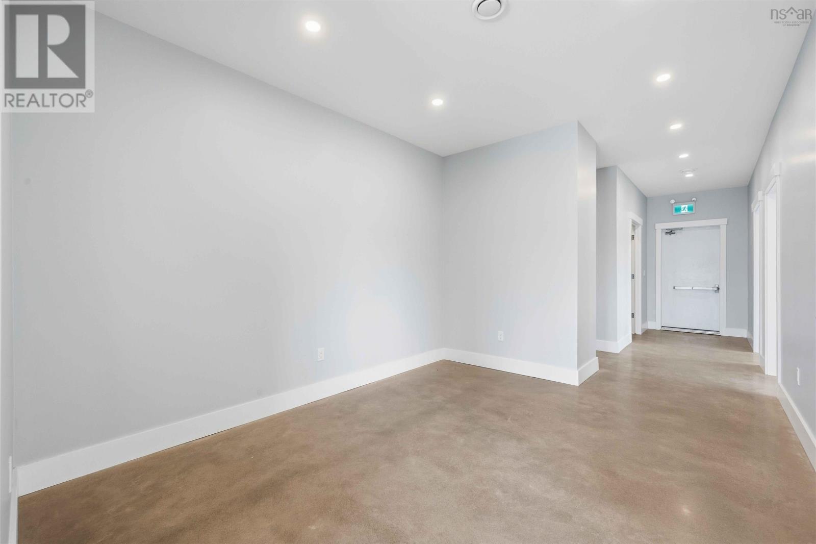 1200 Parkway Drive Property Photo 7