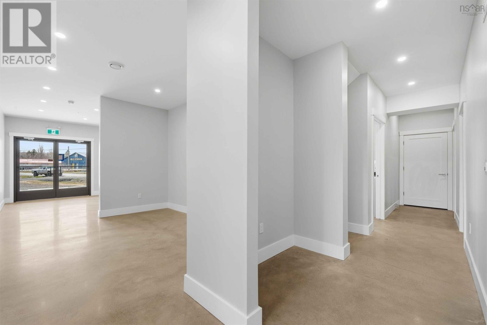 1200 Parkway Drive Property Photo 9