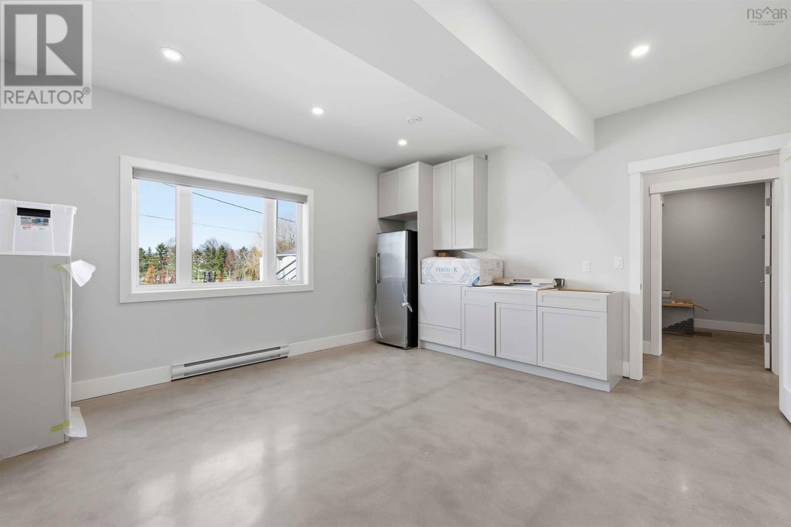 1200 Parkway Drive Property Photo 10
