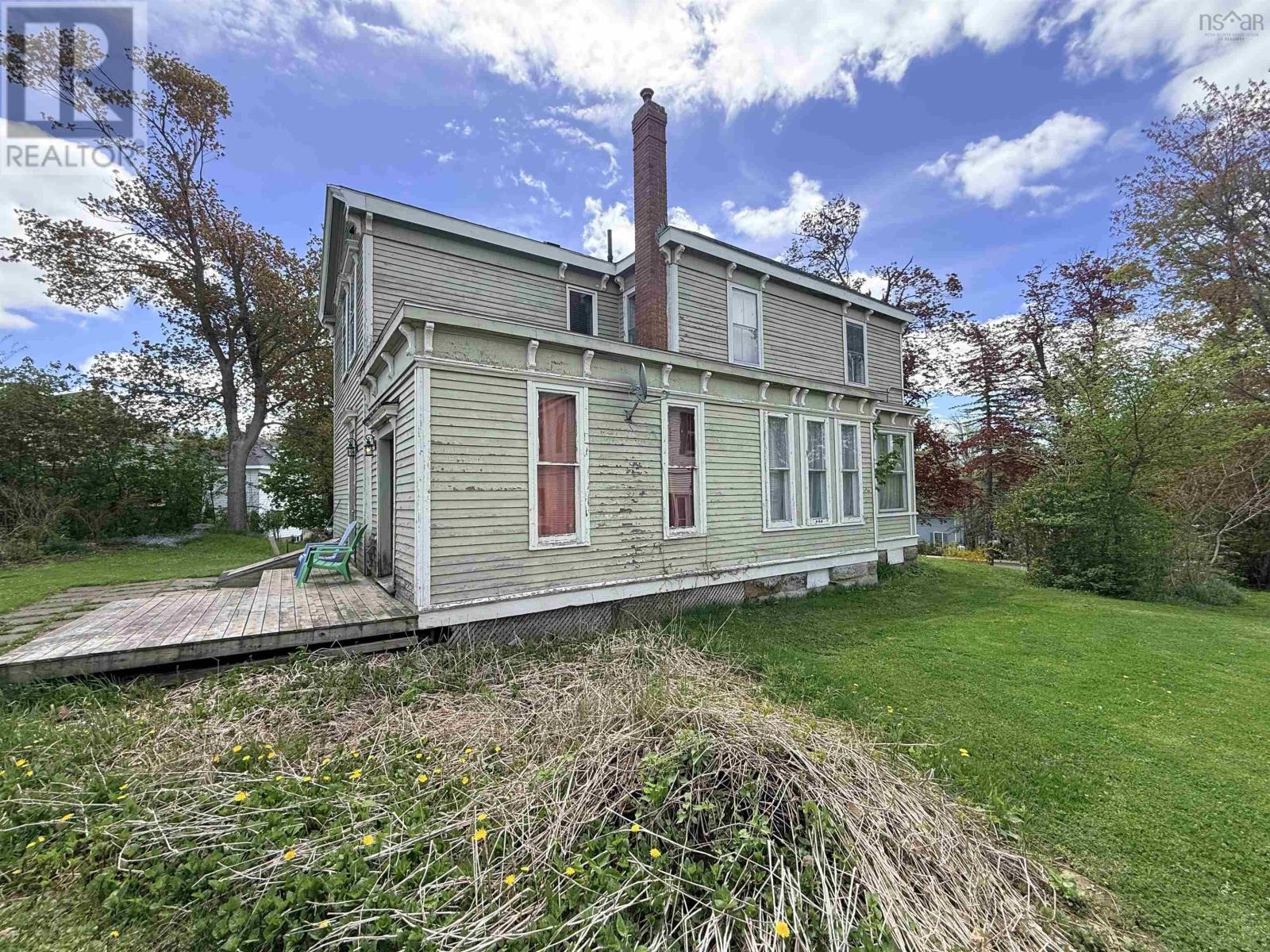 242 Fraser Street Property Photo 8