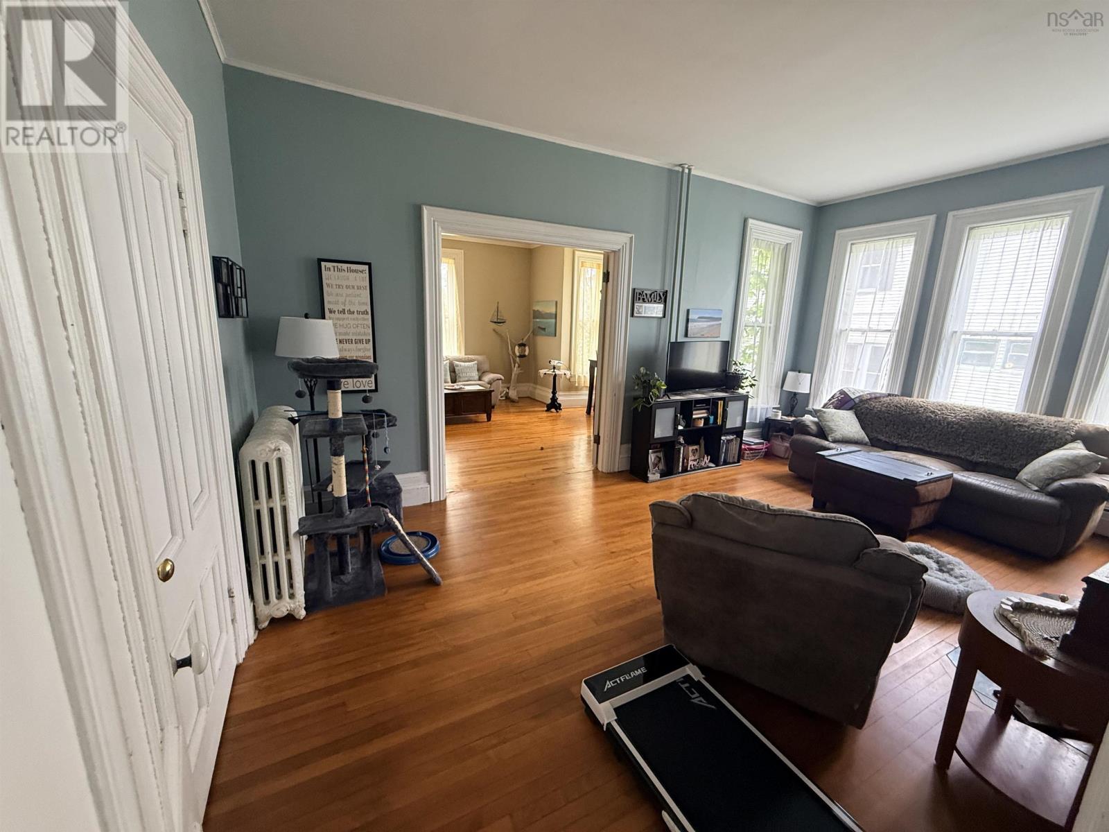 242 Fraser Street Property Photo 10