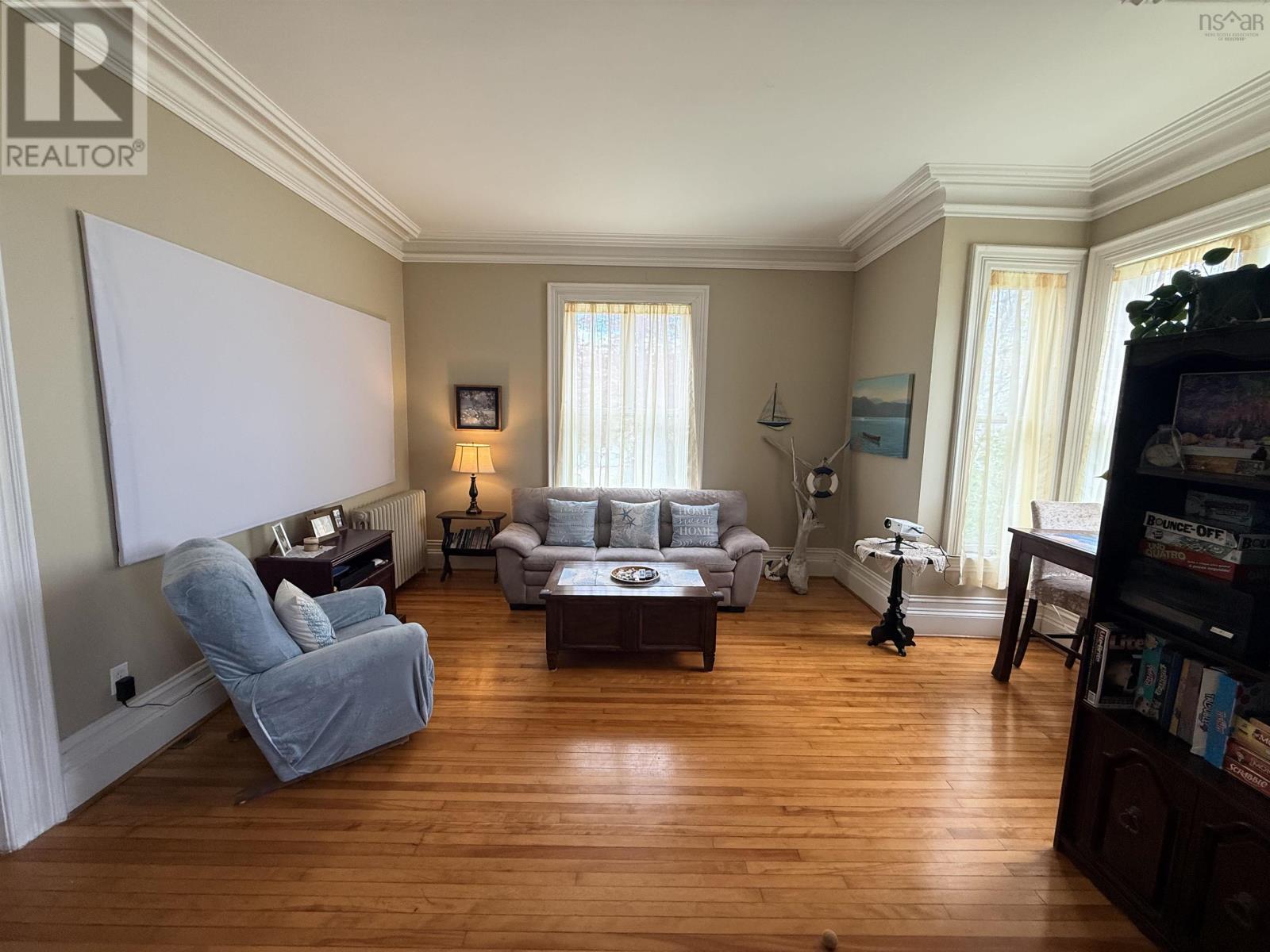 242 Fraser Street Property Photo 11