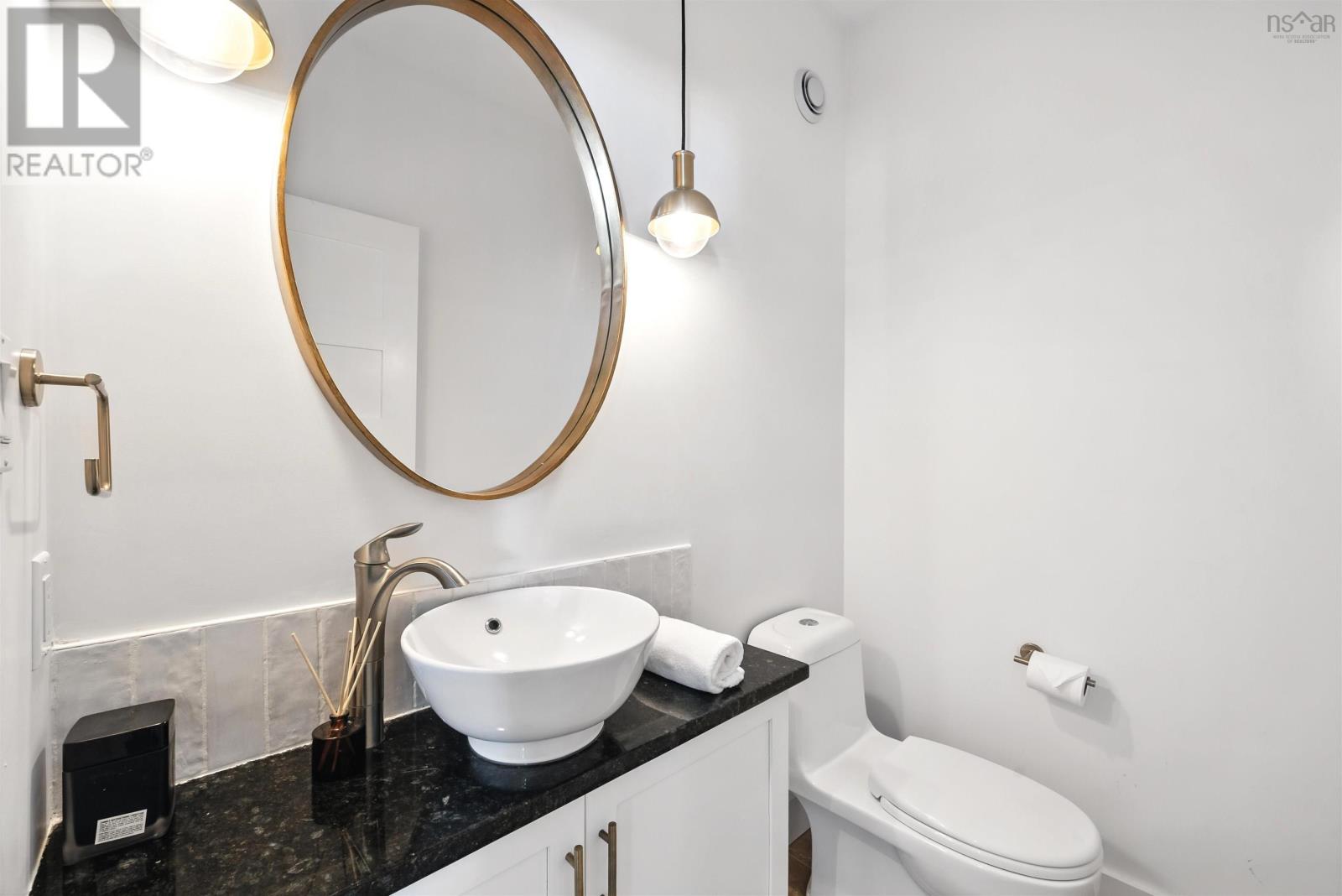 261 Aberdeen Drive Property Photo 20