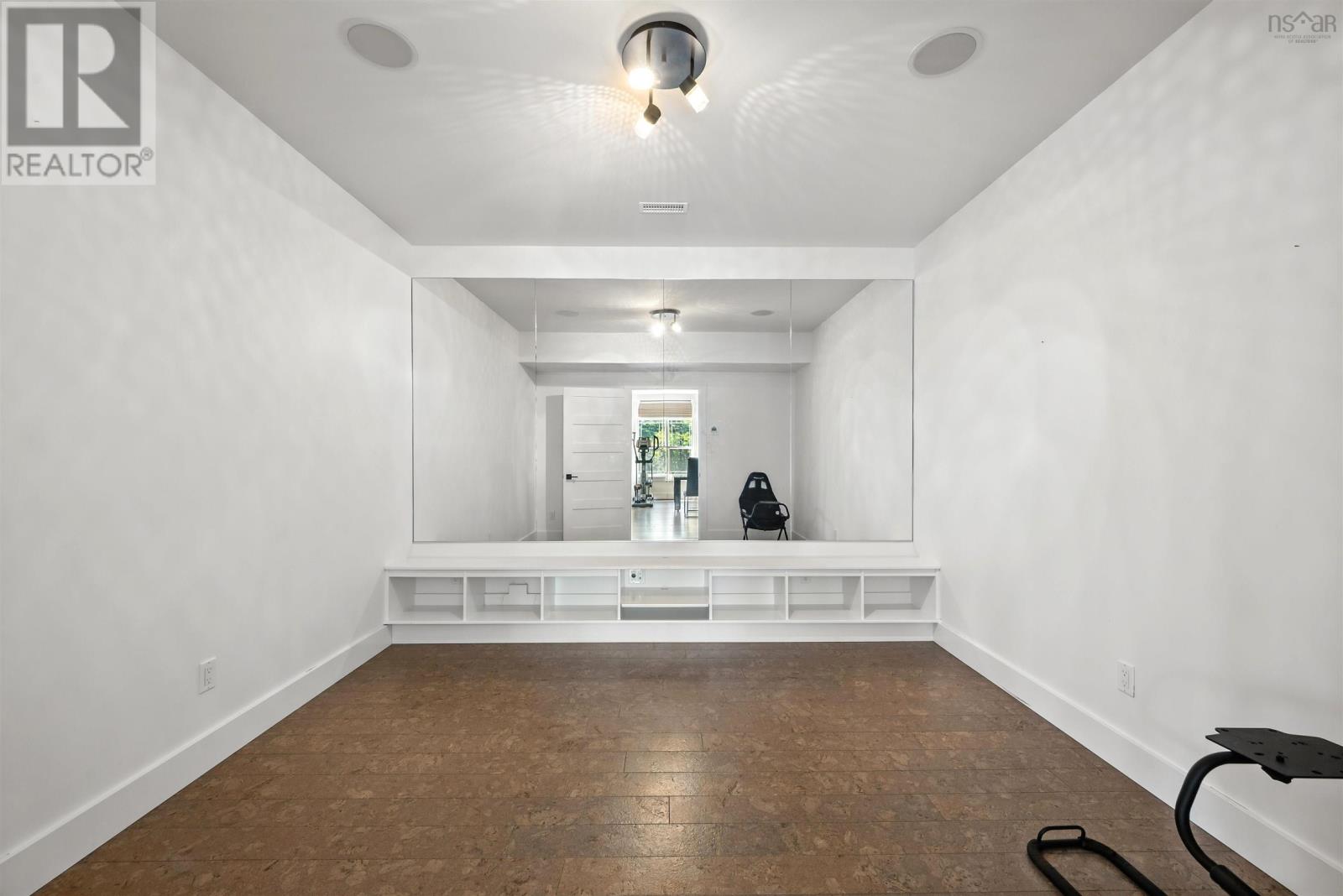 261 Aberdeen Drive Property Photo 30