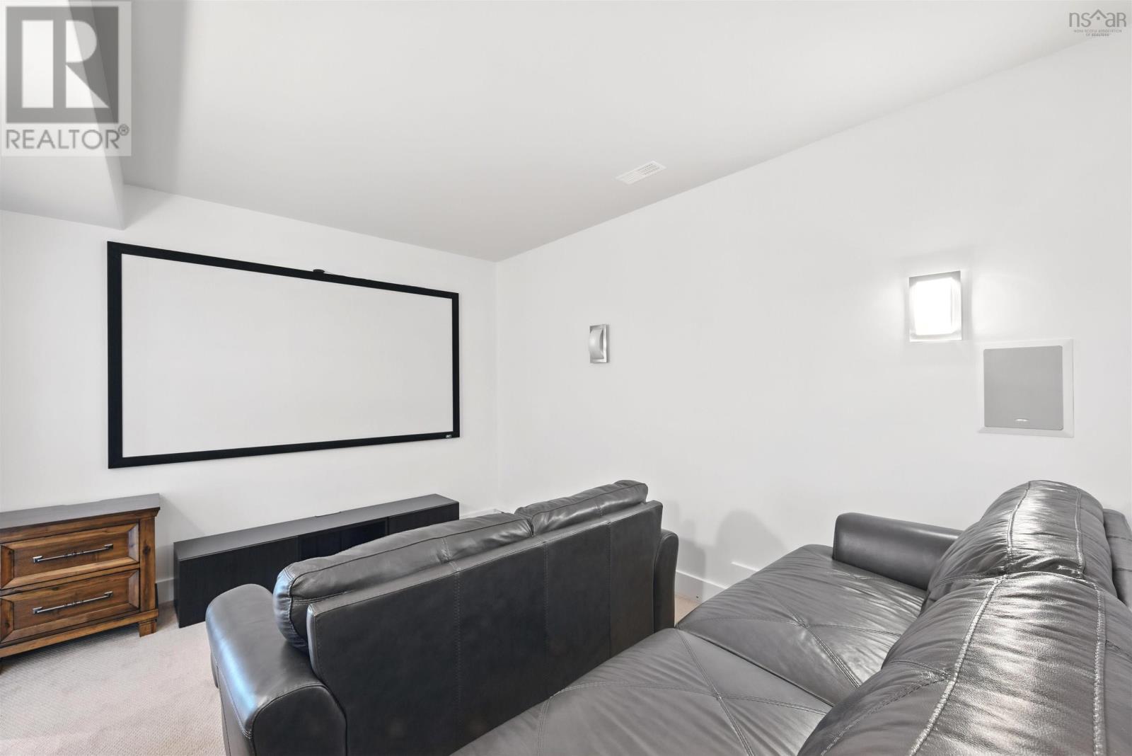261 Aberdeen Drive Property Photo 32
